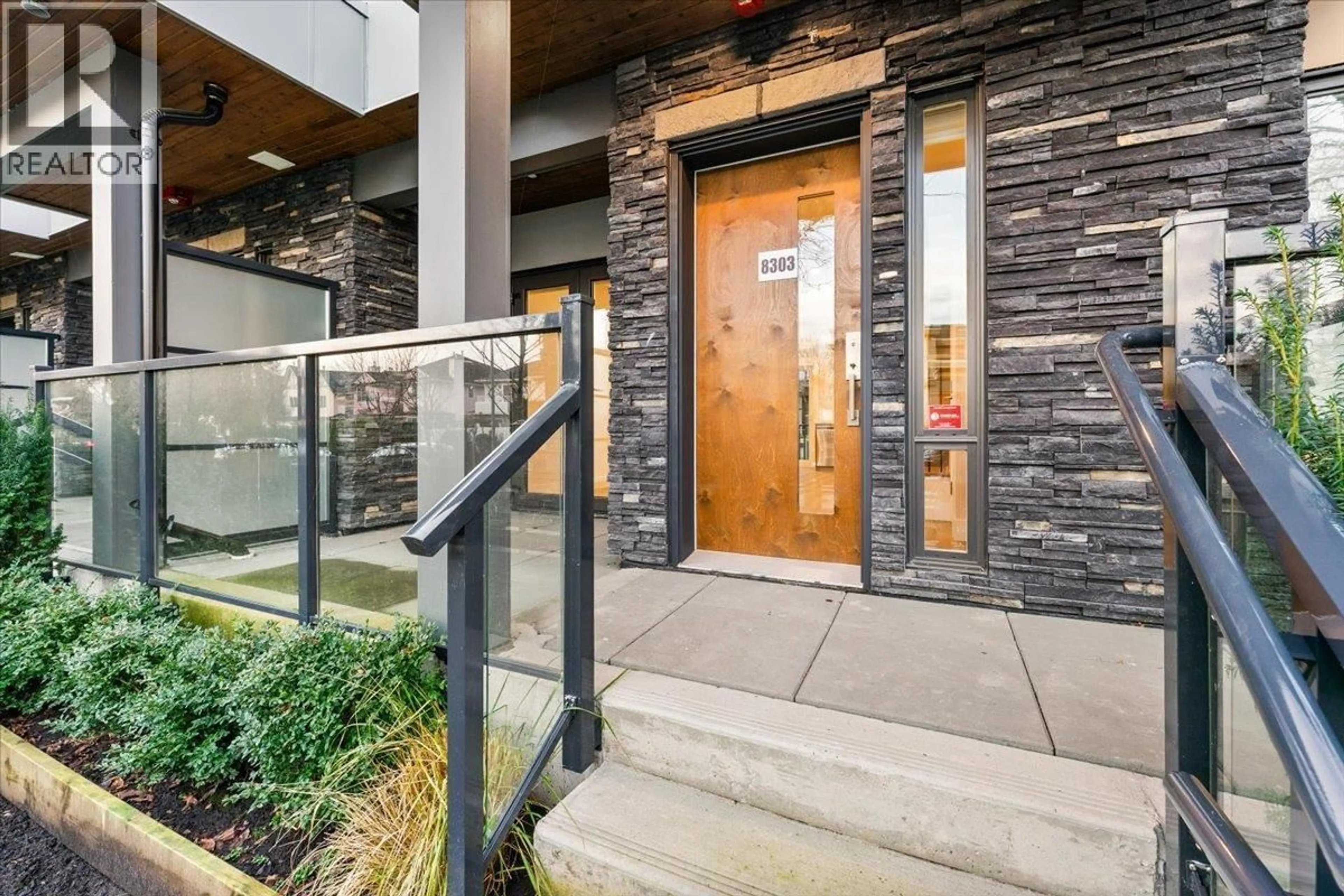 Indoor entryway for 8305 FRENCH STREET, Vancouver British Columbia V6P0L7