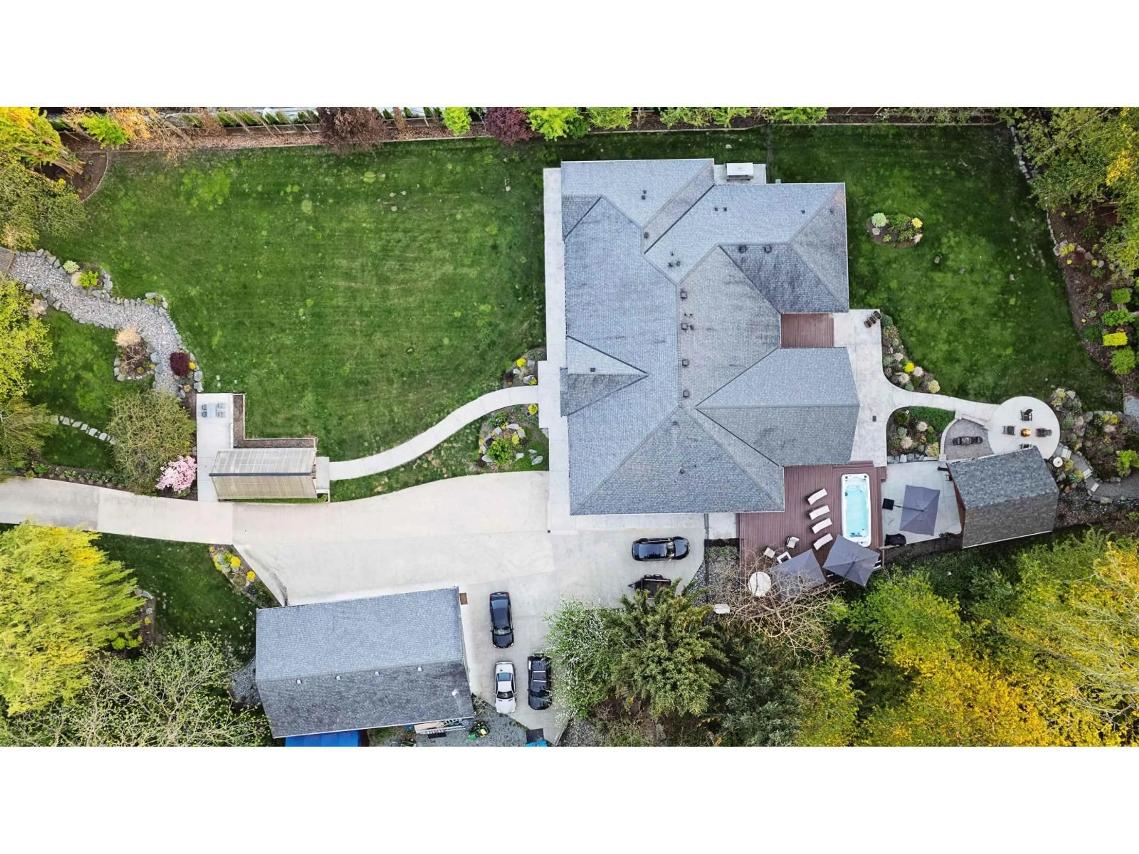 A pic from outside/outdoor area/front of a property/back of a property/a pic from drone, street for 8091 232 STREET, Langley British Columbia V1M3R8