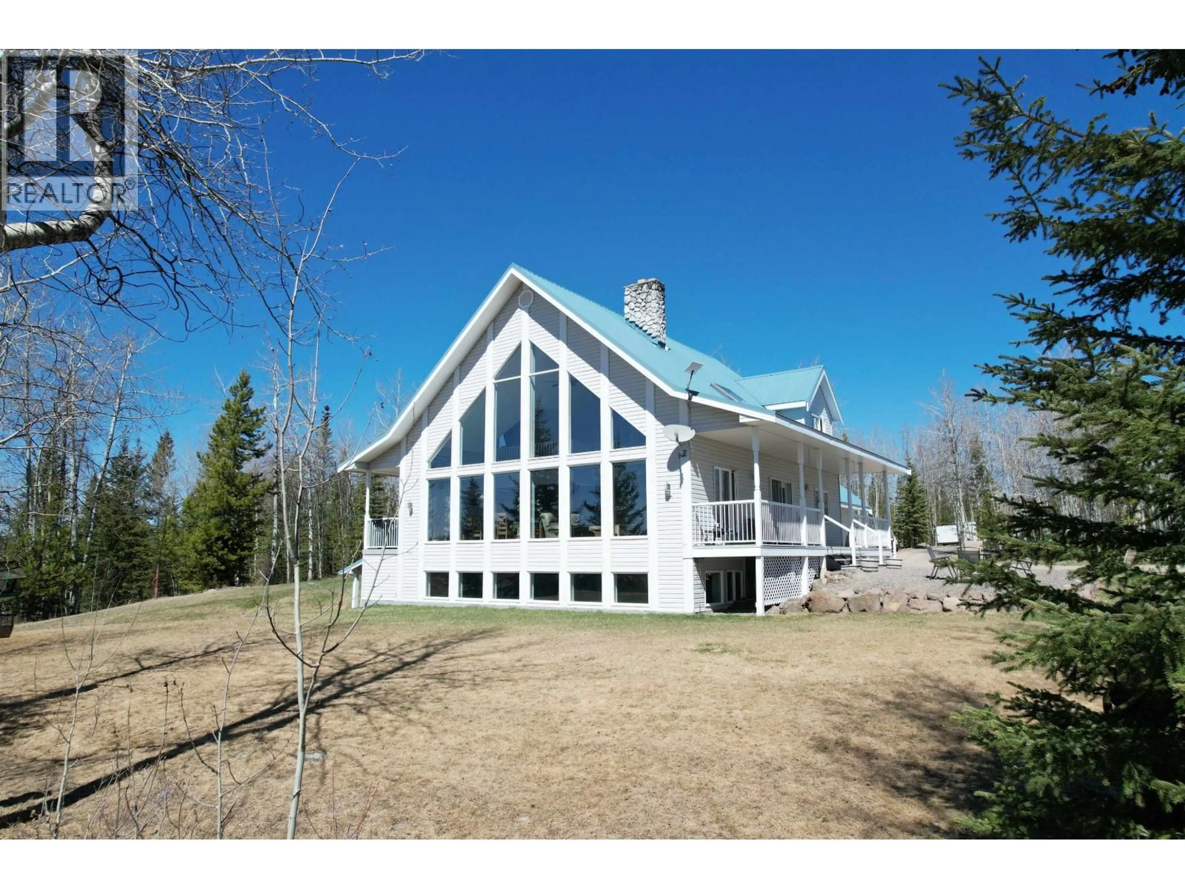 Home with vinyl exterior material, unknown for 5548 LITTLE FORT 24 HIGHWAY, 100 Mile House British Columbia V0K2E2