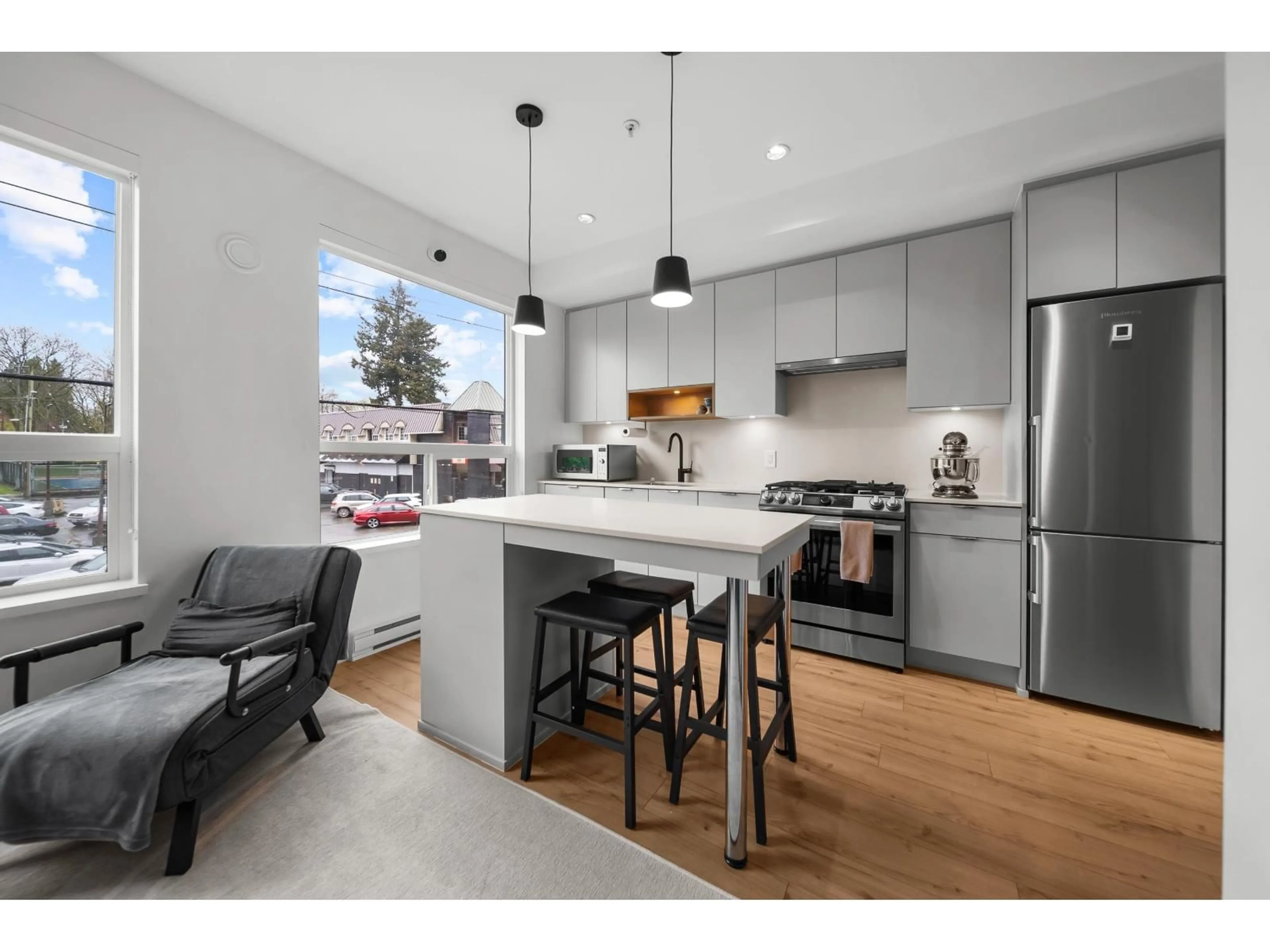 Open concept kitchen, unknown for 220 - 2493 MONTROSE AVENUE, Abbotsford British Columbia V2S3T2
