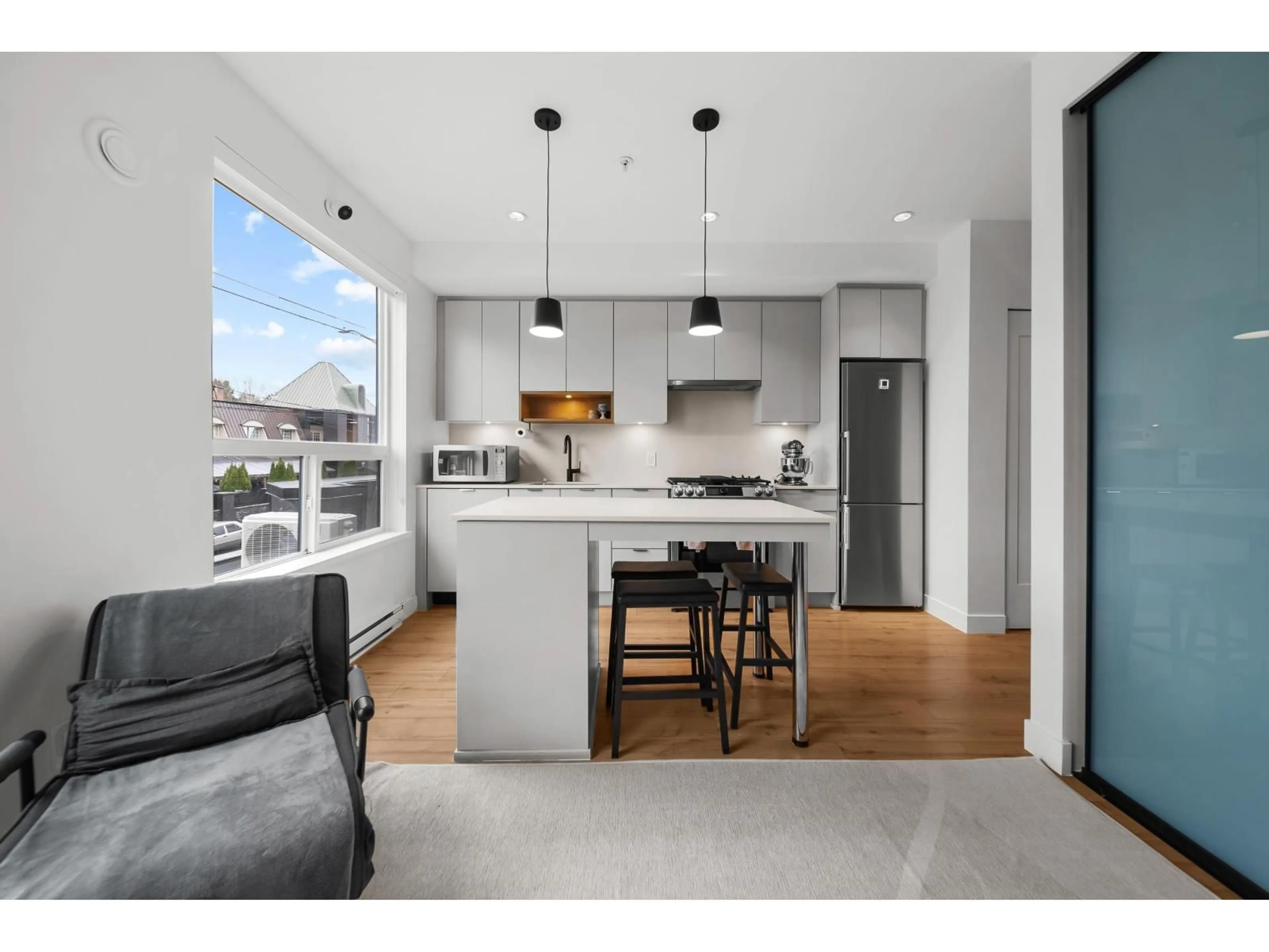 Open concept kitchen, unknown for 220 - 2493 MONTROSE AVENUE, Abbotsford British Columbia V2S3T2