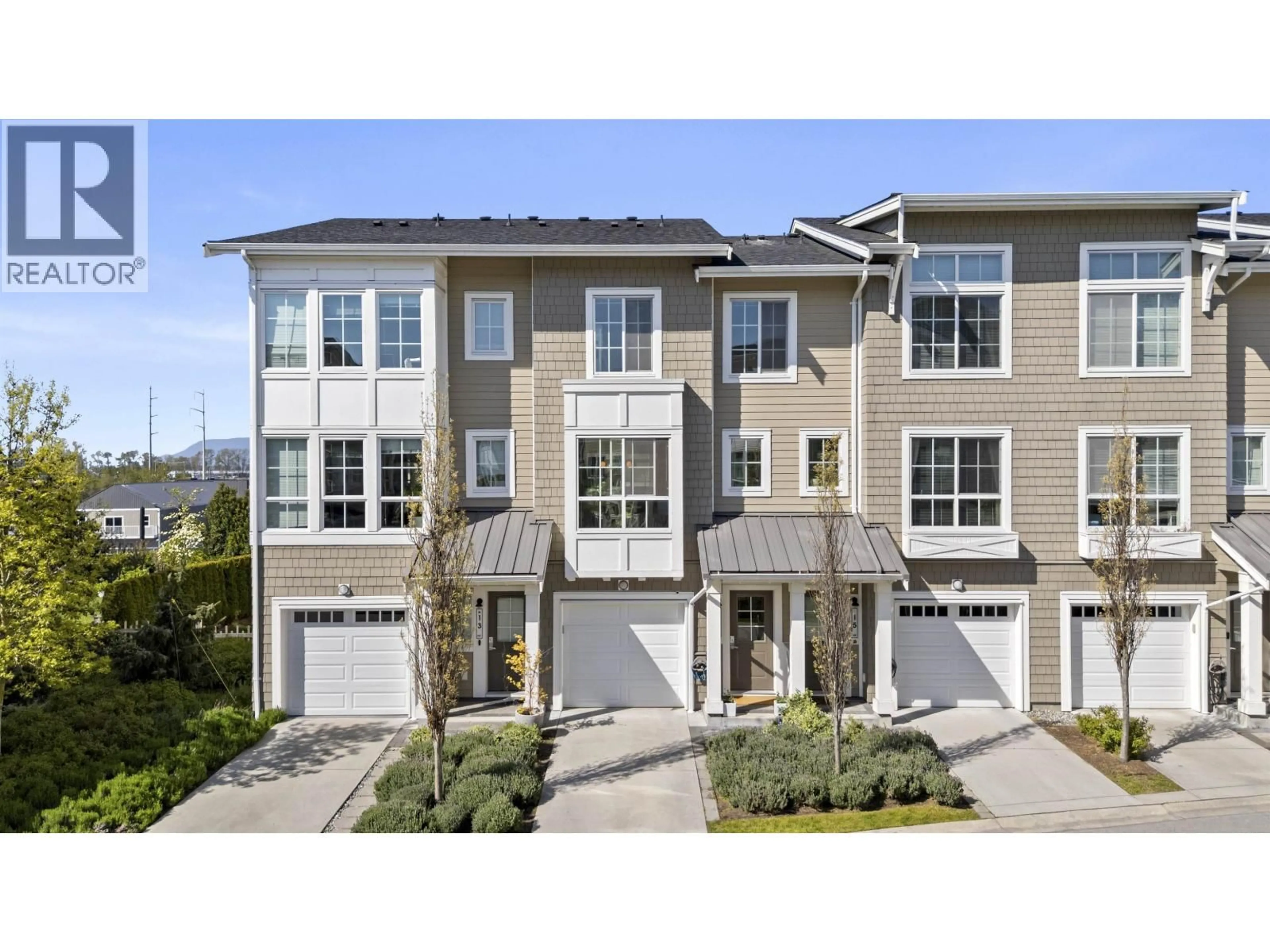 Home with vinyl exterior material, street for 14 - 5551 ADMIRAL WAY, Delta British Columbia V4K0C9