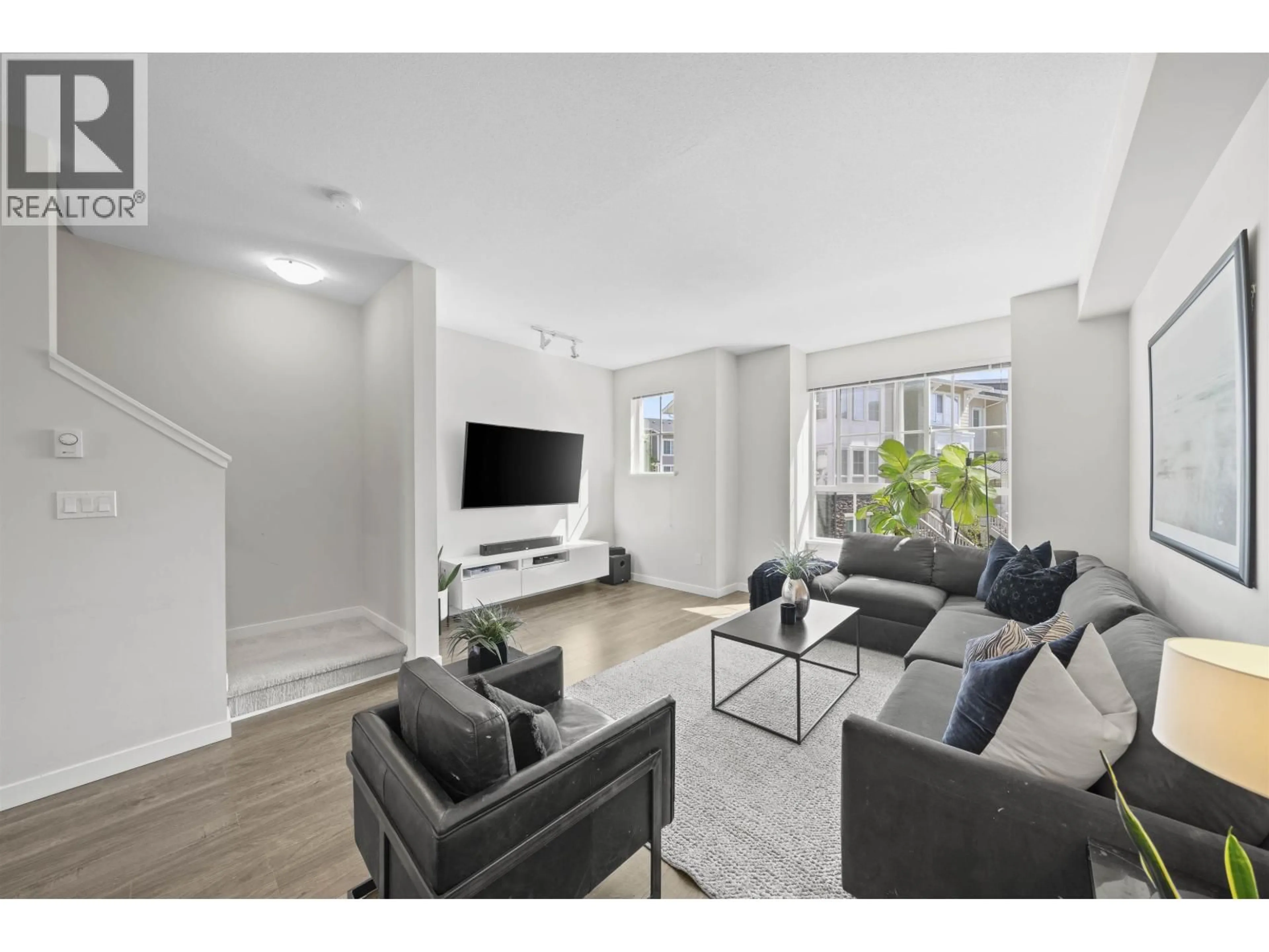 Living room with furniture, unknown for 14 - 5551 ADMIRAL WAY, Delta British Columbia V4K0C9