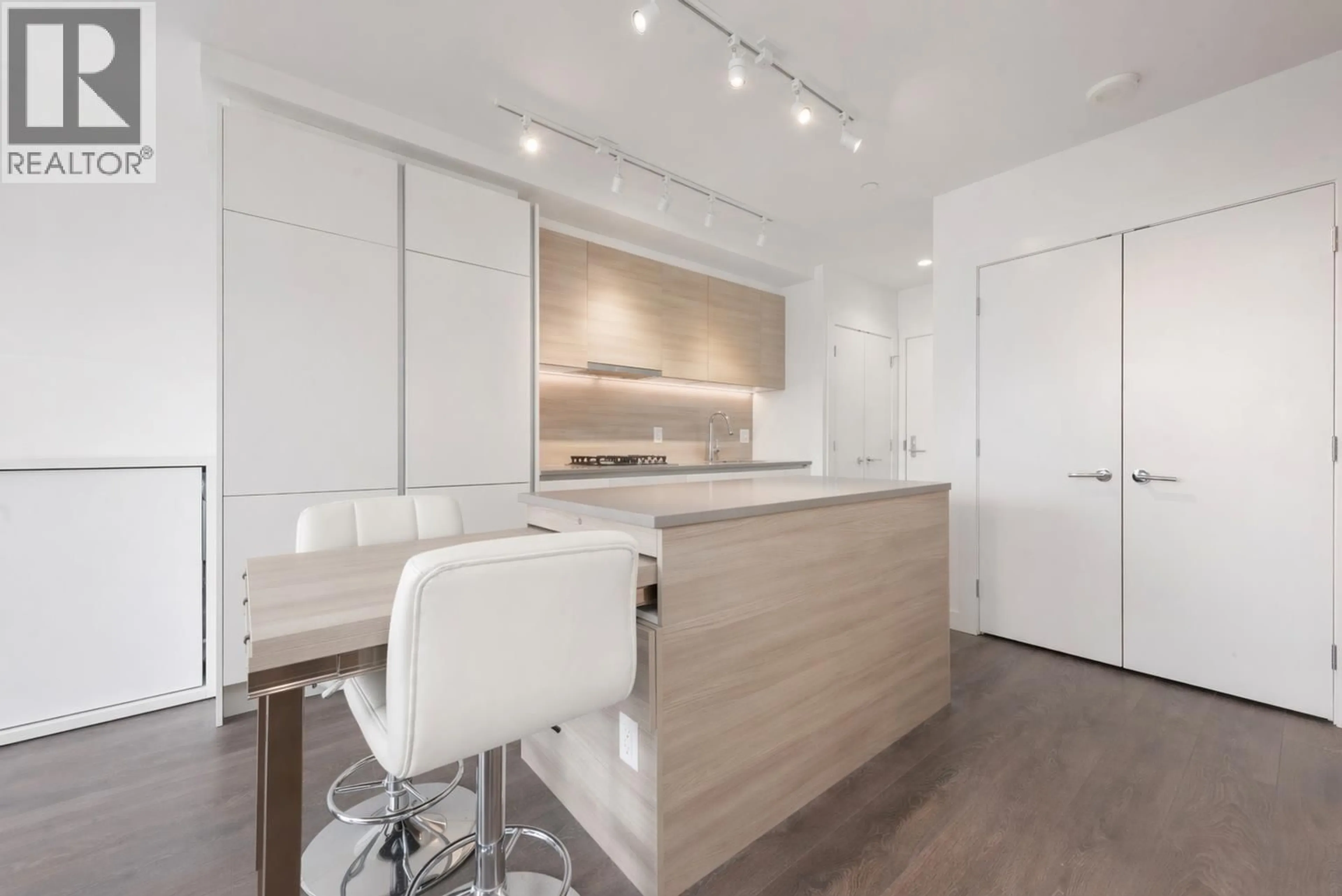 Open concept kitchen, wood/laminate floor for 3601 - 657 WHITING WAY, Coquitlam British Columbia V3J0J6