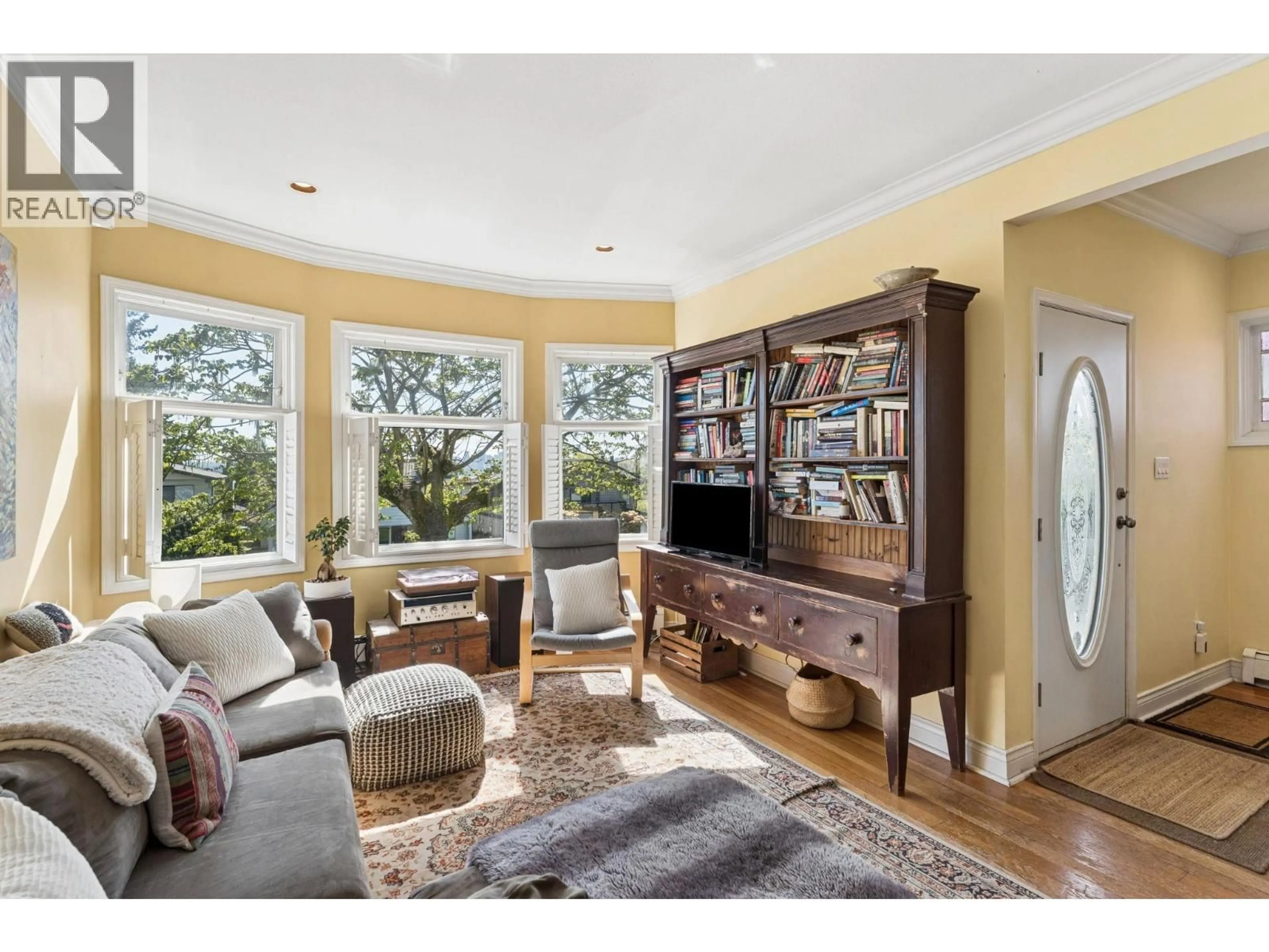 Unknown for 408 2ND STREET, North Vancouver British Columbia V7L1C8