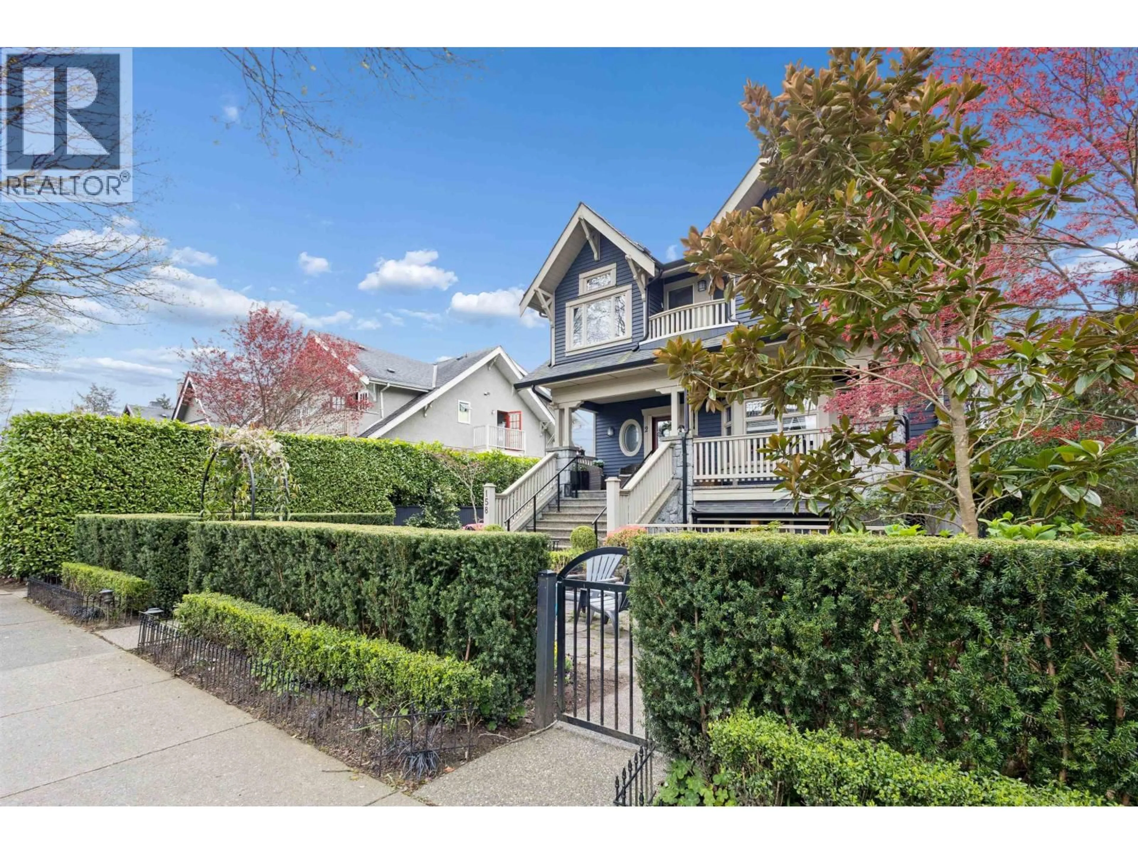 Unknown for 2 - 158 13TH AVENUE, Vancouver British Columbia V5Y1V7