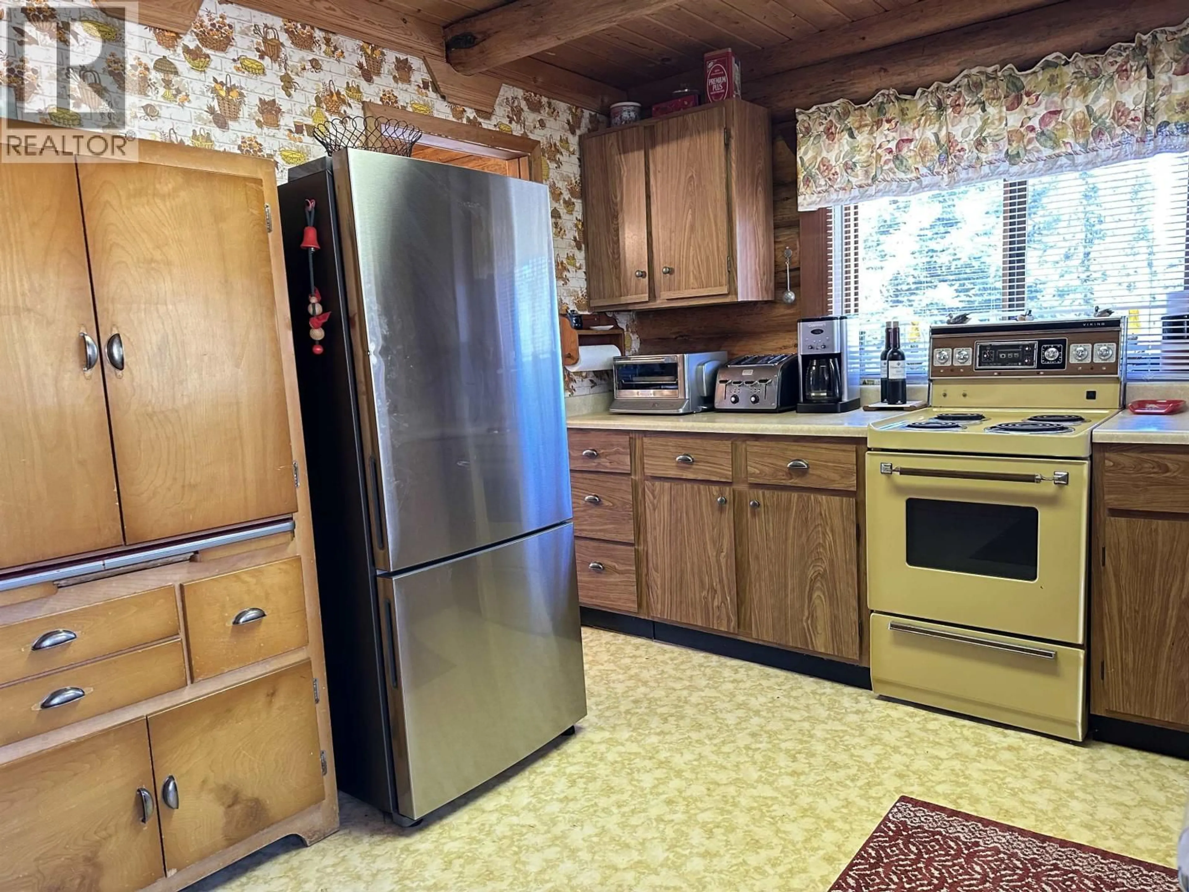 Standard kitchen, unknown for 6640 RAYFIELD ROAD, 70 Mile House British Columbia V0K2K2