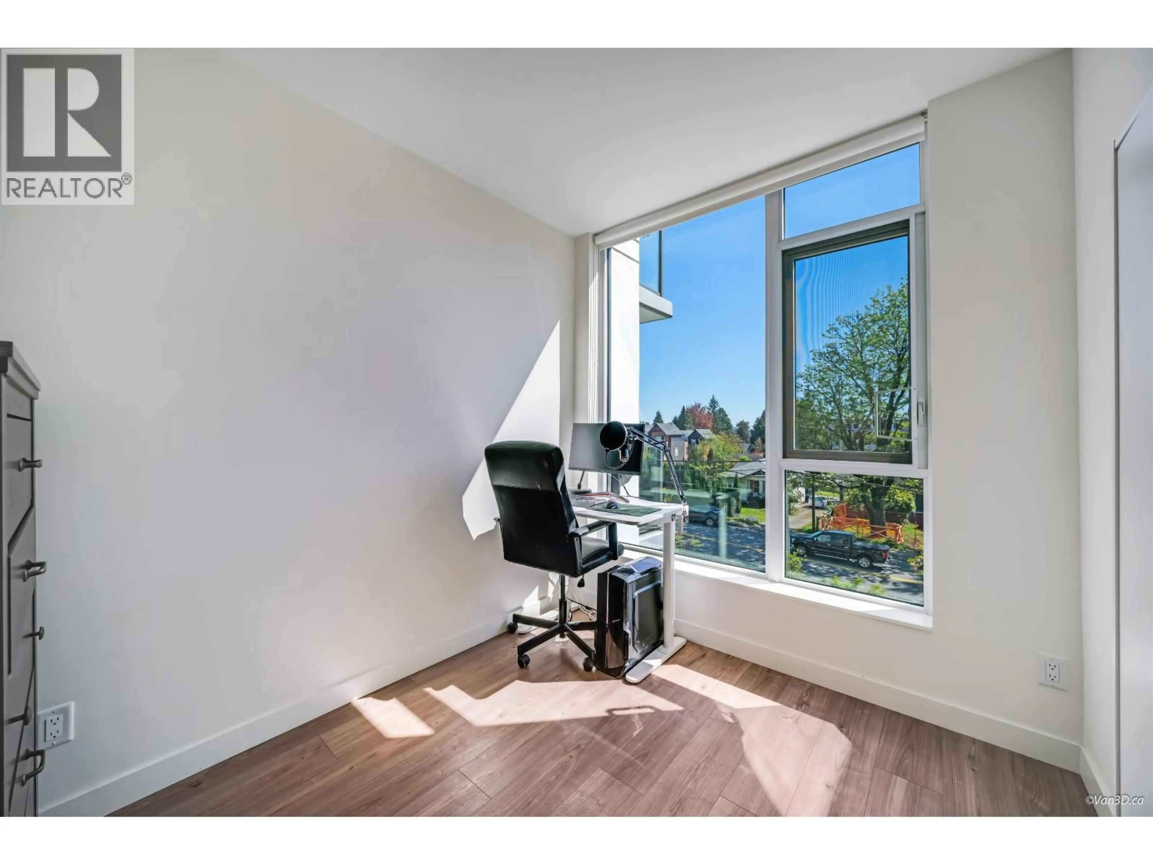 A pic of a room for 205 - 585 AUSTIN AVENUE, Coquitlam British Columbia V3K0G6