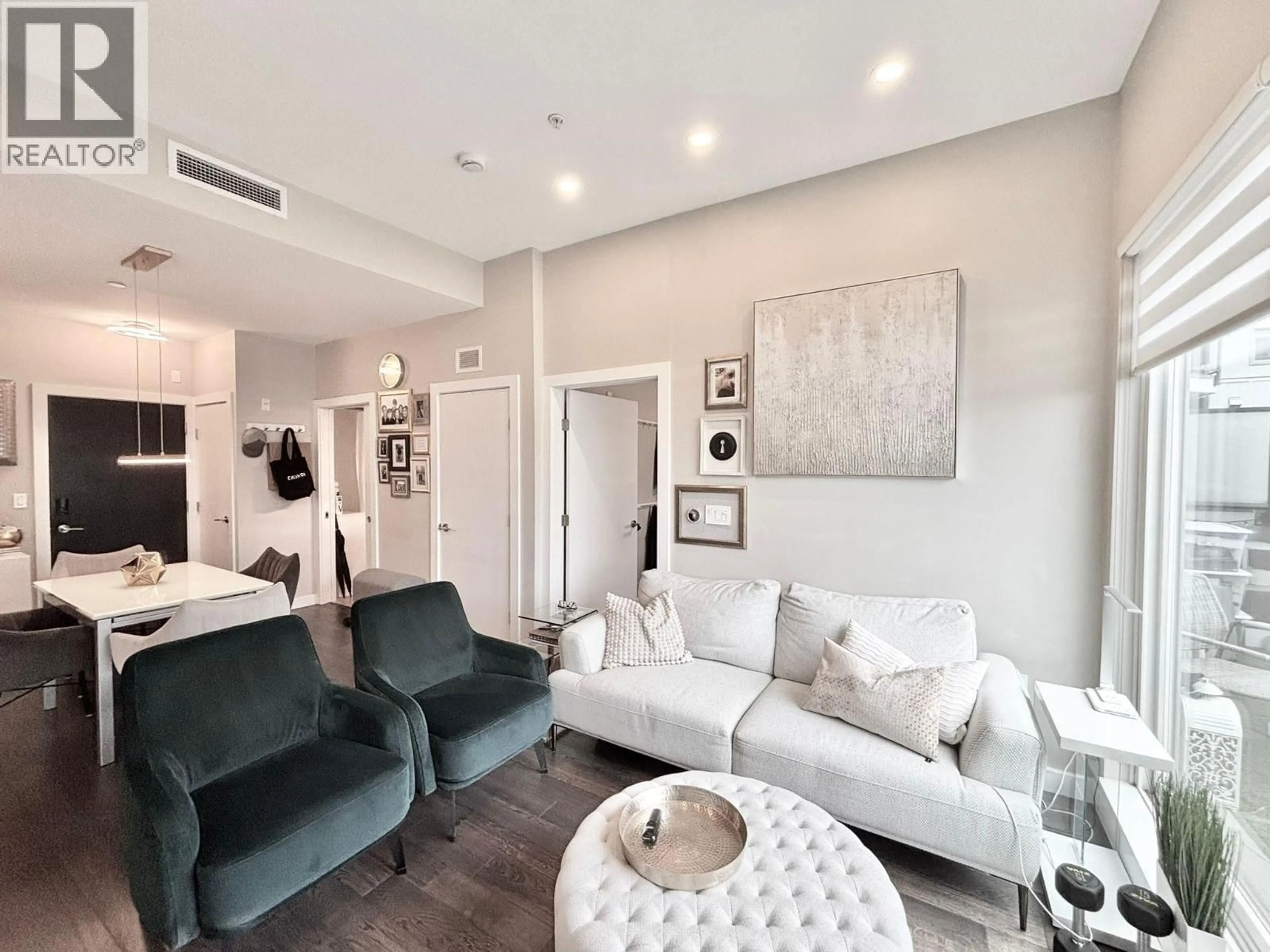 Living room with furniture, unknown for 602 - 5399 CEDARBRIDGE WAY, Richmond British Columbia V6X0L6
