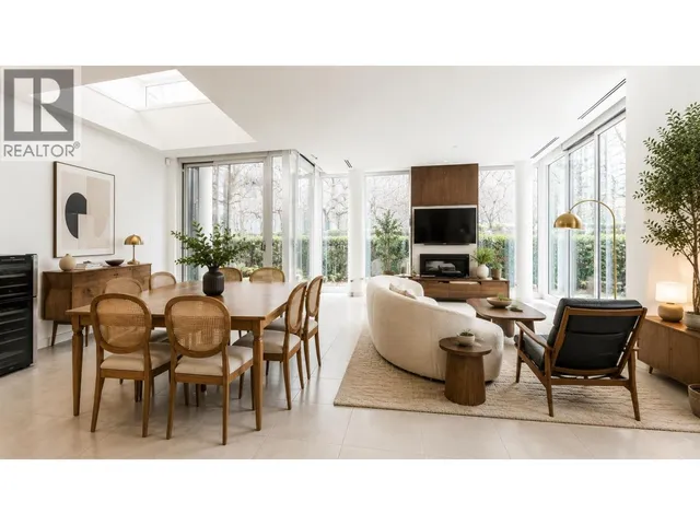 1133 CORDOVA STREET, Vancouver 4