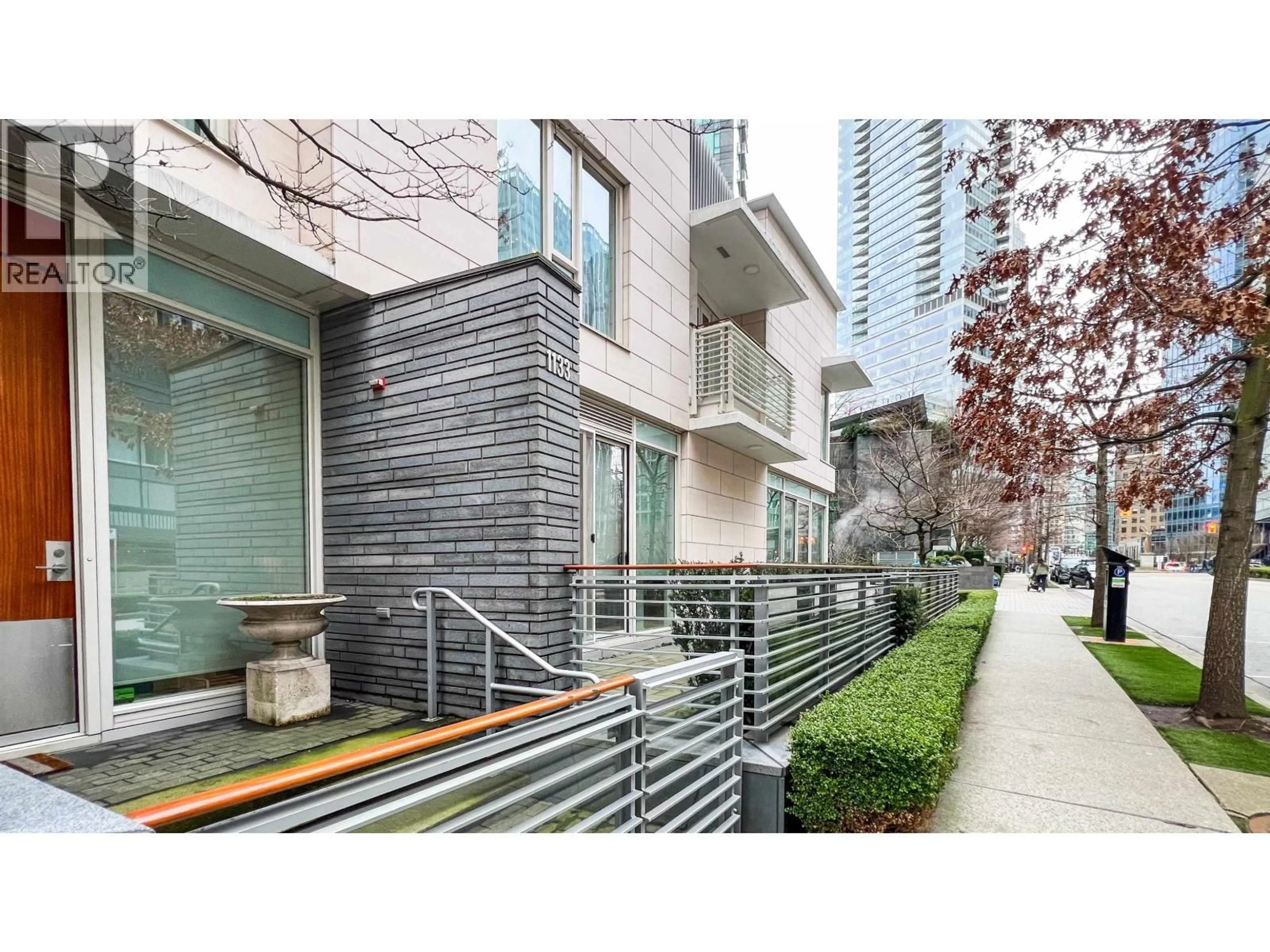Patio, street for 1133 CORDOVA STREET, Vancouver British Columbia V6C0A1