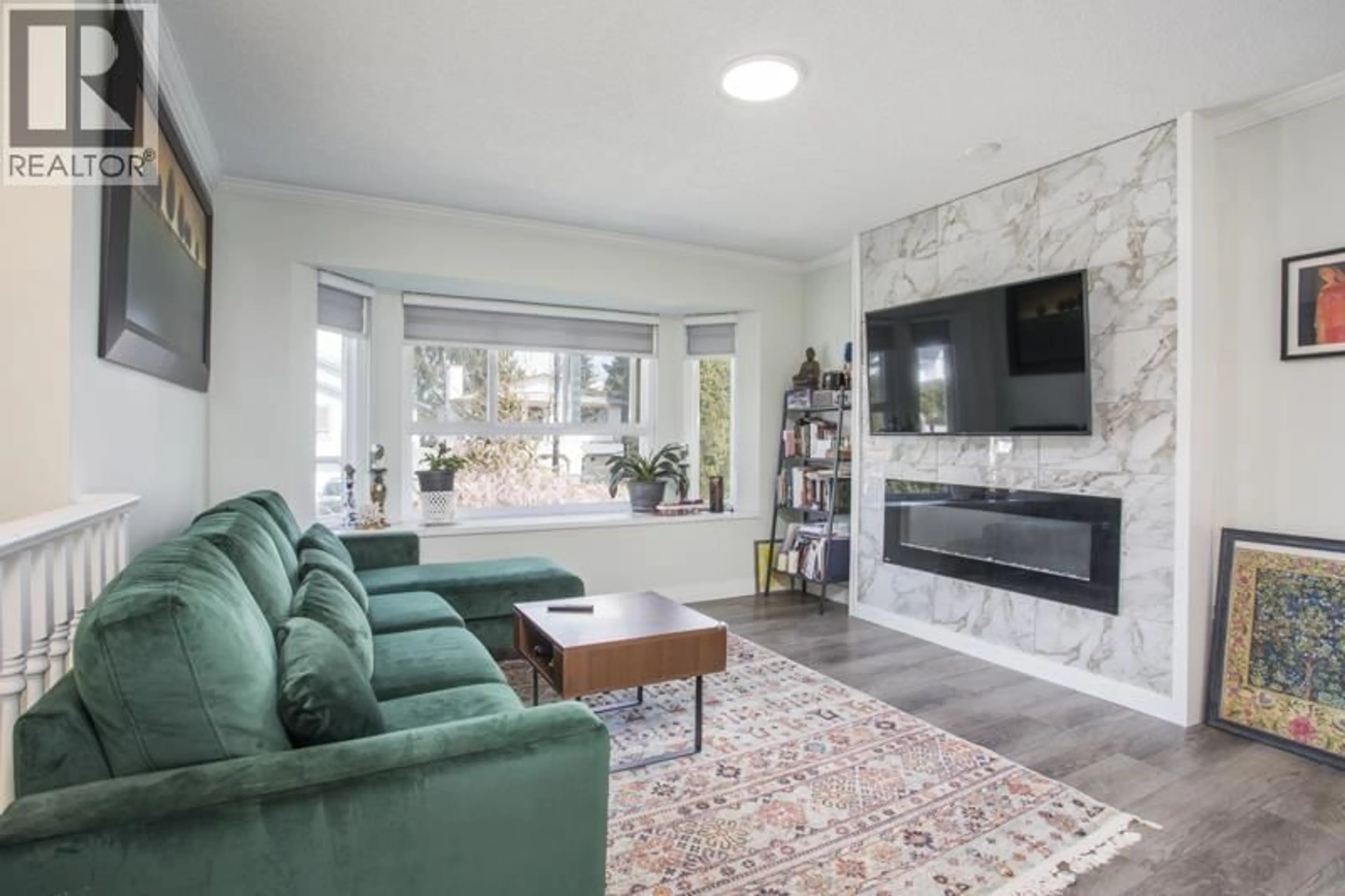 Living room with furniture, unknown for 20444 DALE DRIVE, Maple Ridge British Columbia V2X8V9