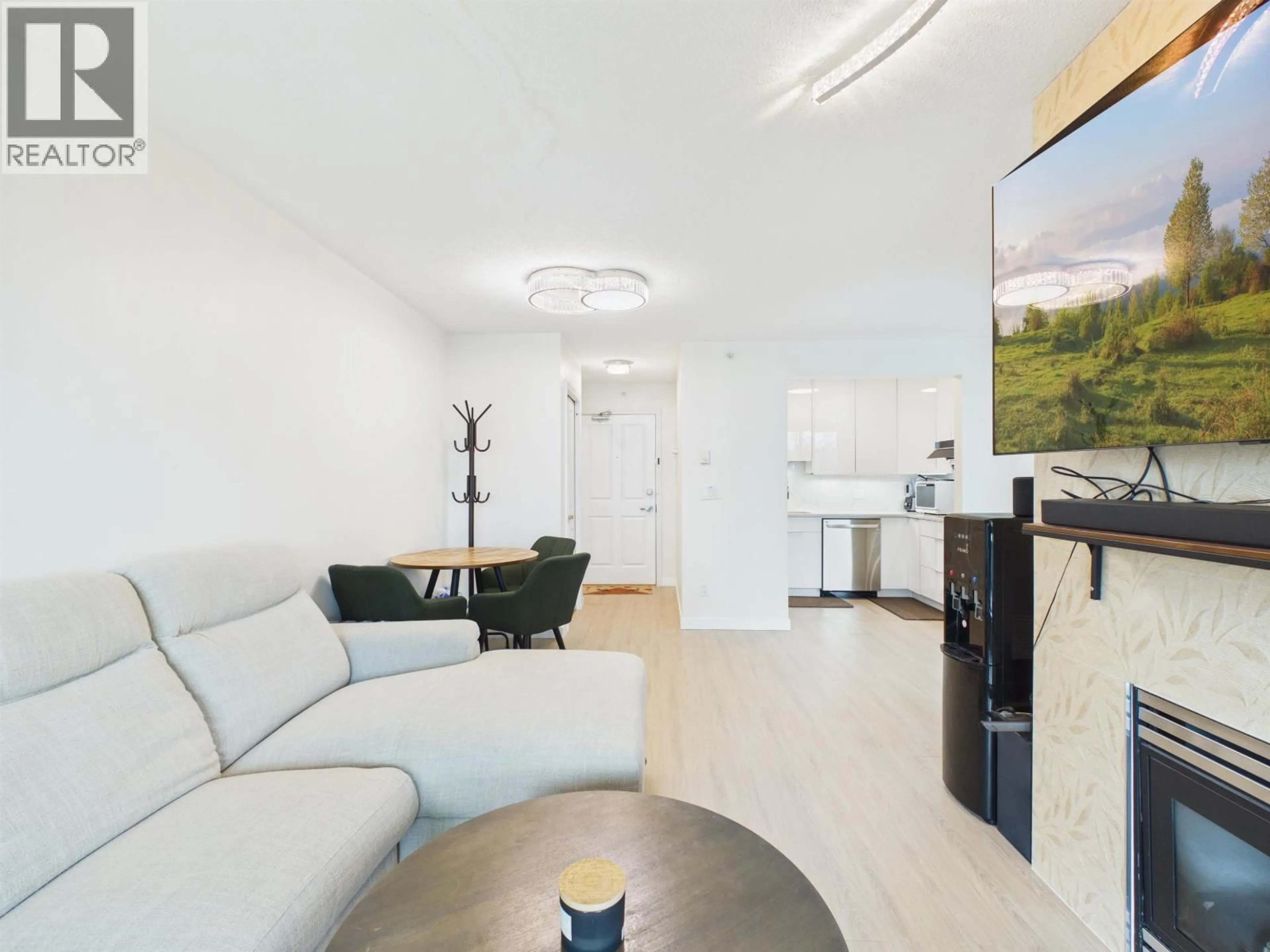 Living room with furniture, unknown for 501 - 6611 SOUTHOAKS CRESCENT, Burnaby British Columbia V5E4L5