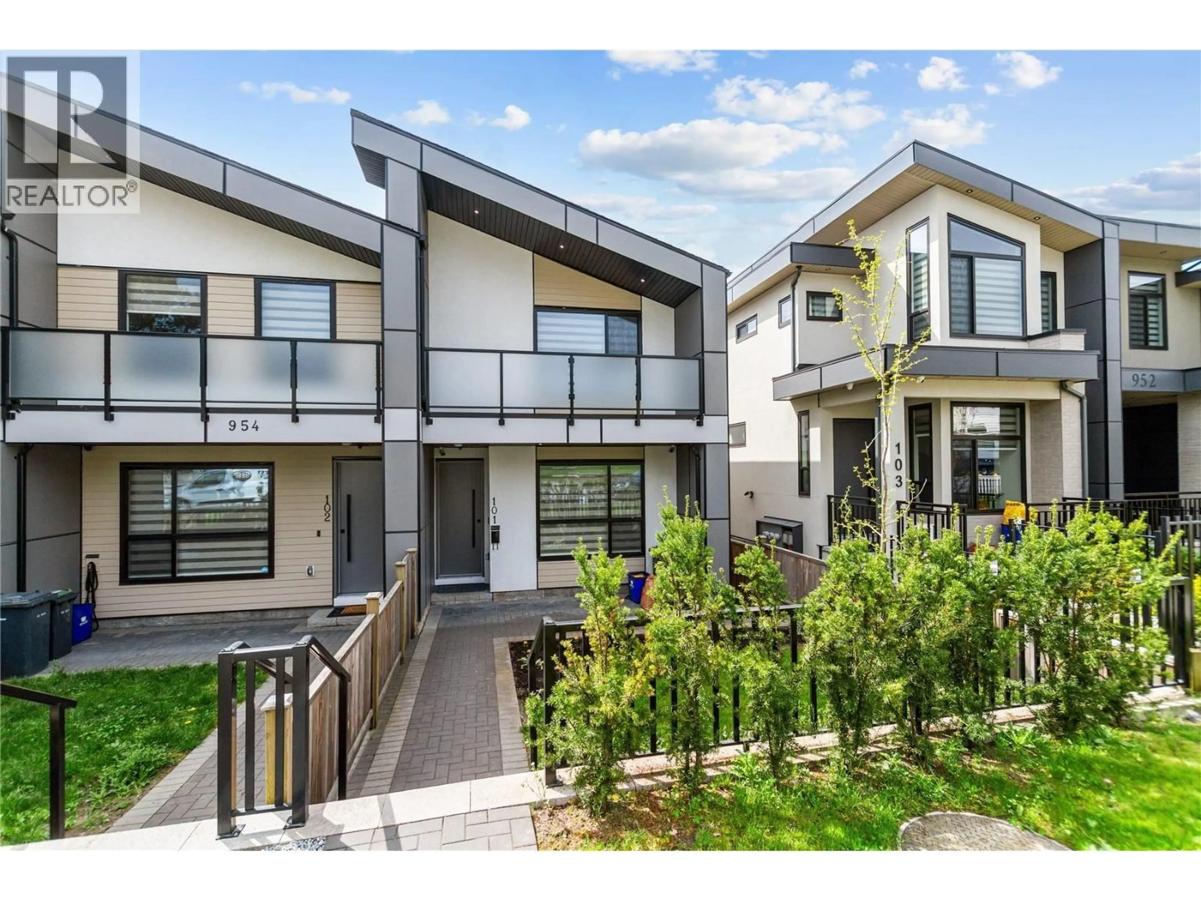 Home with vinyl exterior material, street for 101 - 954 EDGAR AVENUE, Coquitlam British Columbia V3K2J9