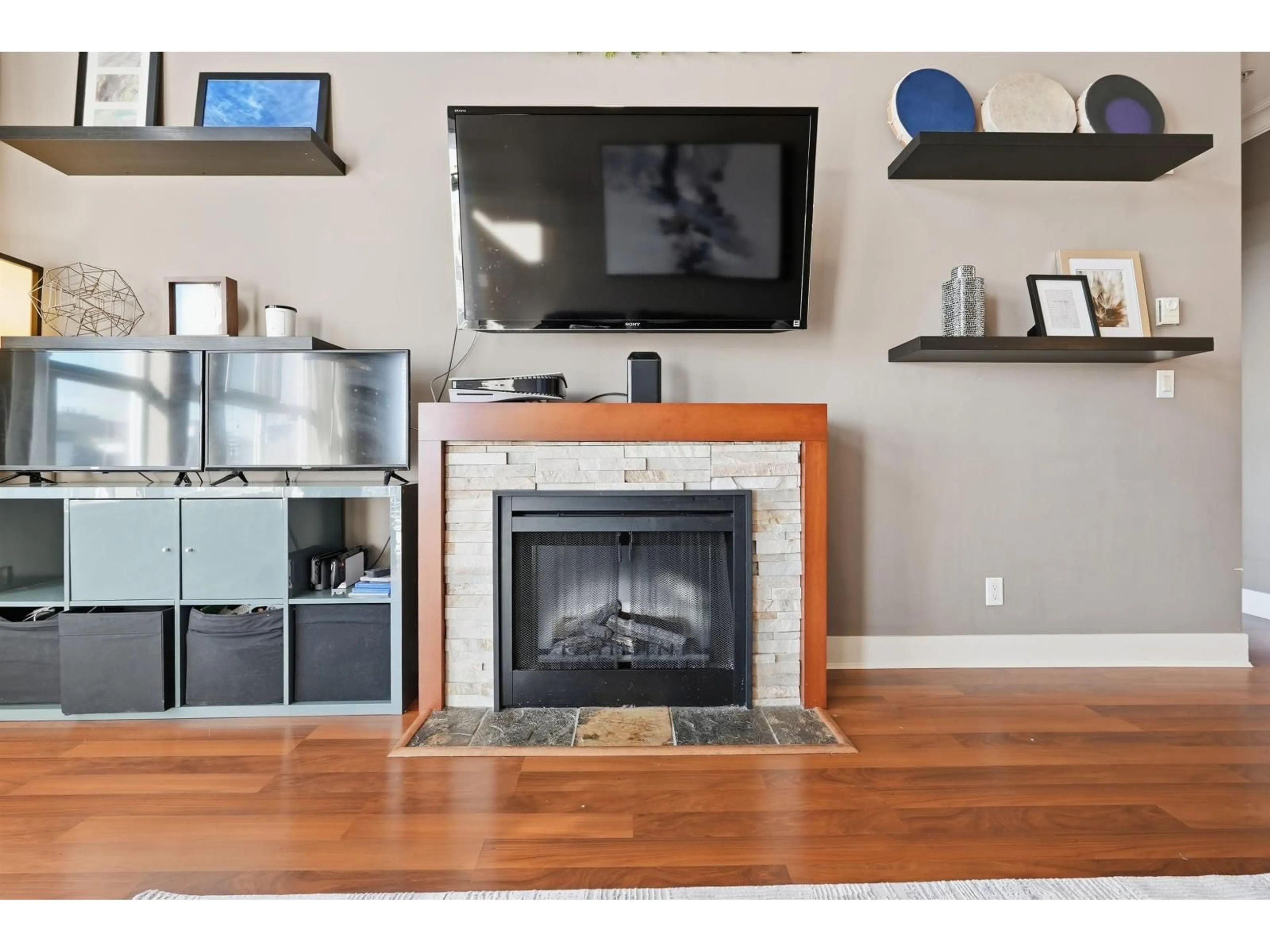 Home theater for 421 - 5430 201 STREET, Langley British Columbia V3A0A2