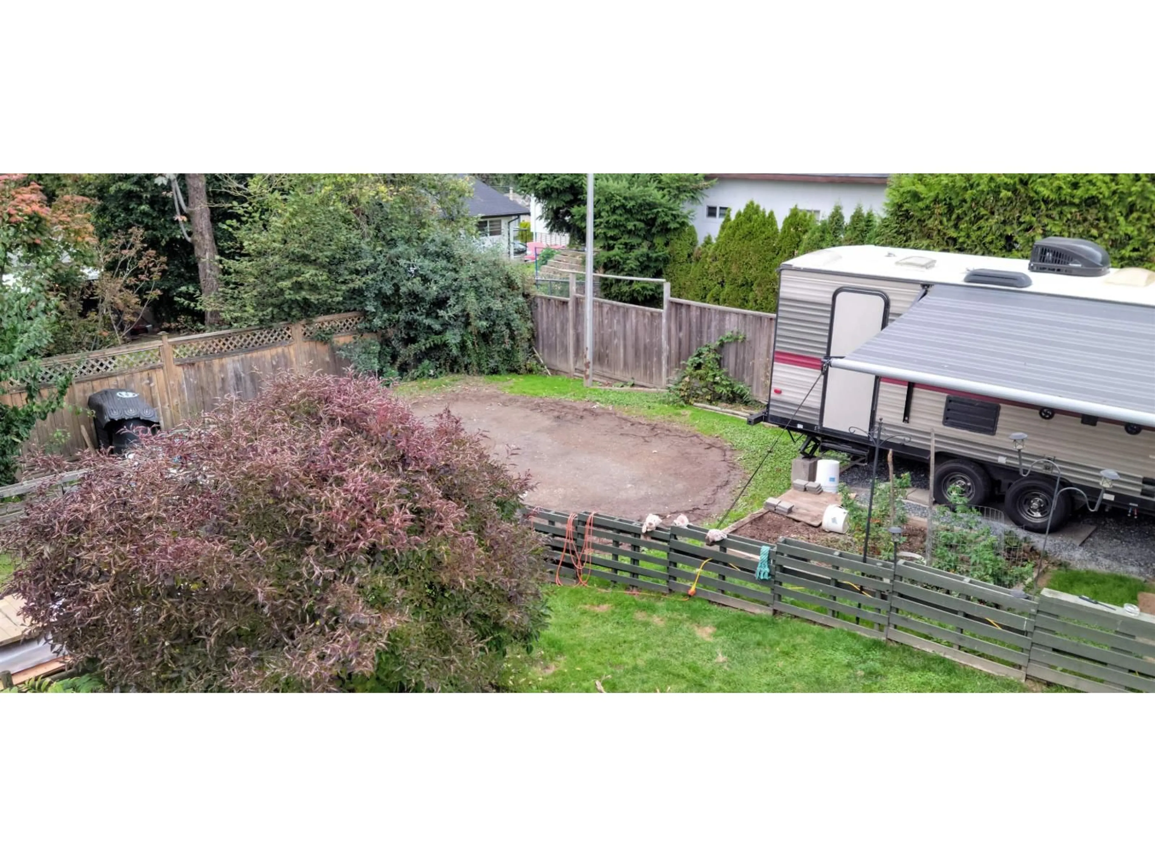 A pic from outside/outdoor area/front of a property/back of a property/a pic from drone, mountain view for 2613 MOORLAND STREET, Abbotsford British Columbia V2T3V2