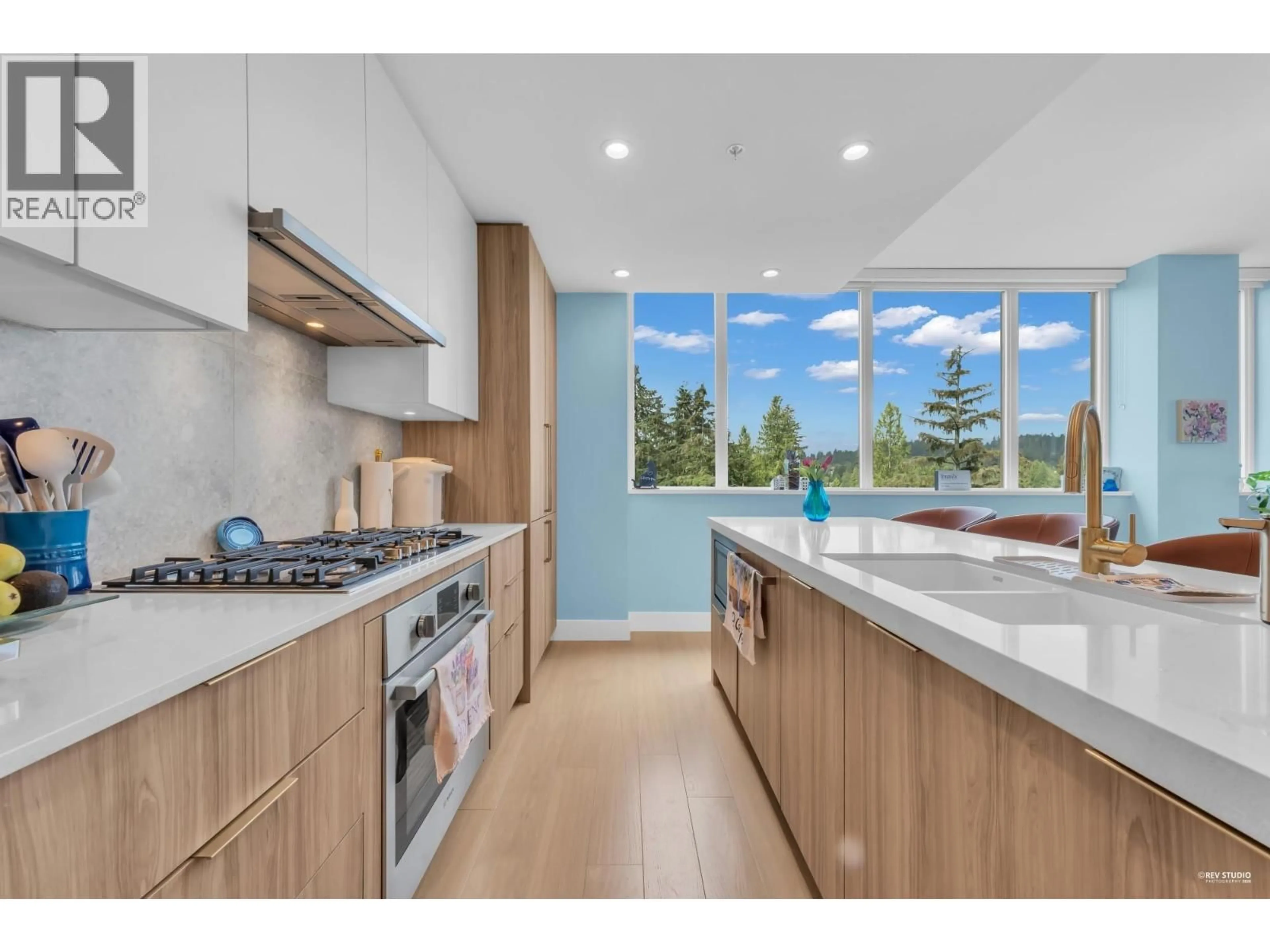 Unknown for 1101 - 2375 EMERY COURT, North Vancouver British Columbia V7J0E8