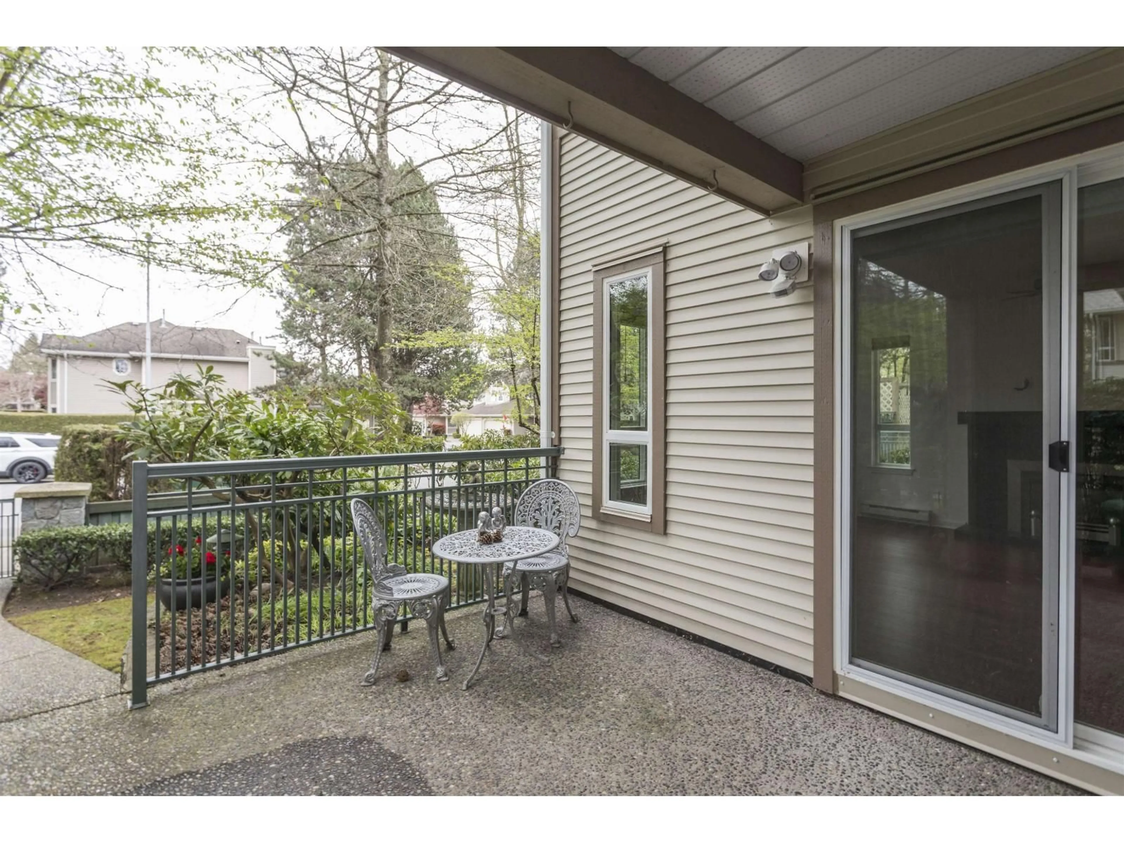 Patio, street for 103 - 6363 121 STREET, Surrey British Columbia V3X3K6