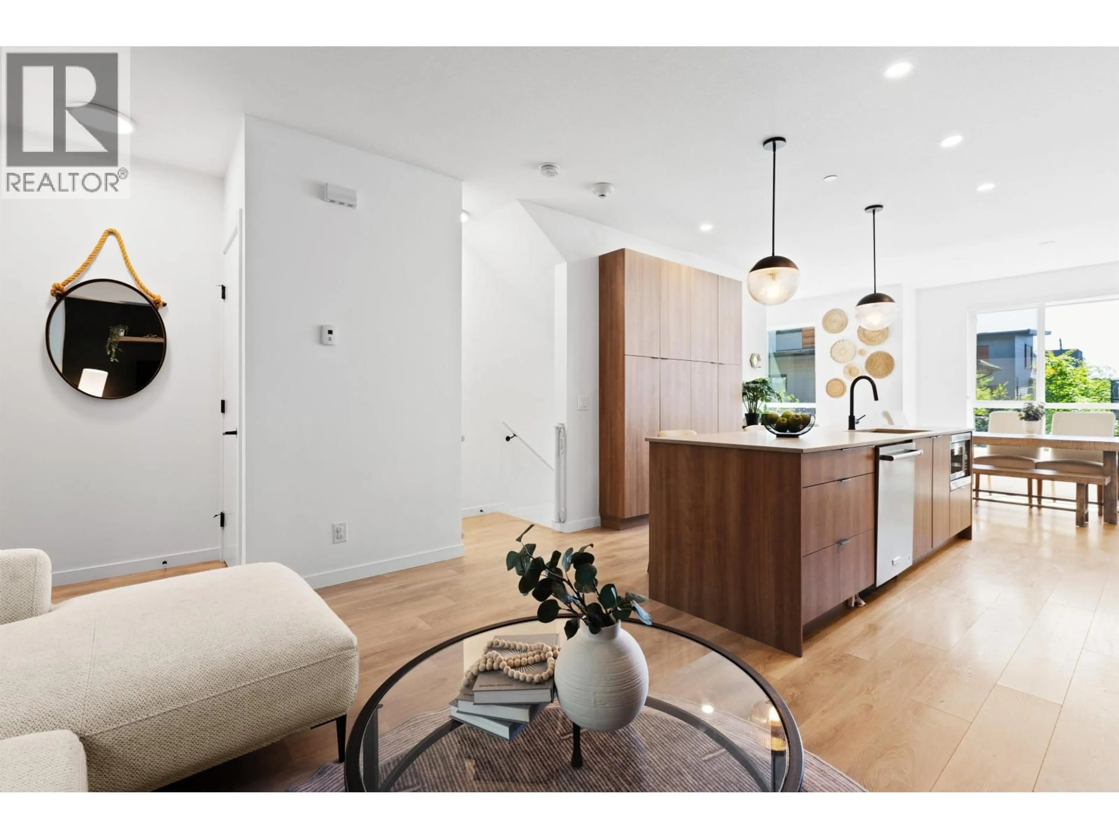 Unknown for 23 - 533 3RD STREET, North Vancouver British Columbia V7L1G4