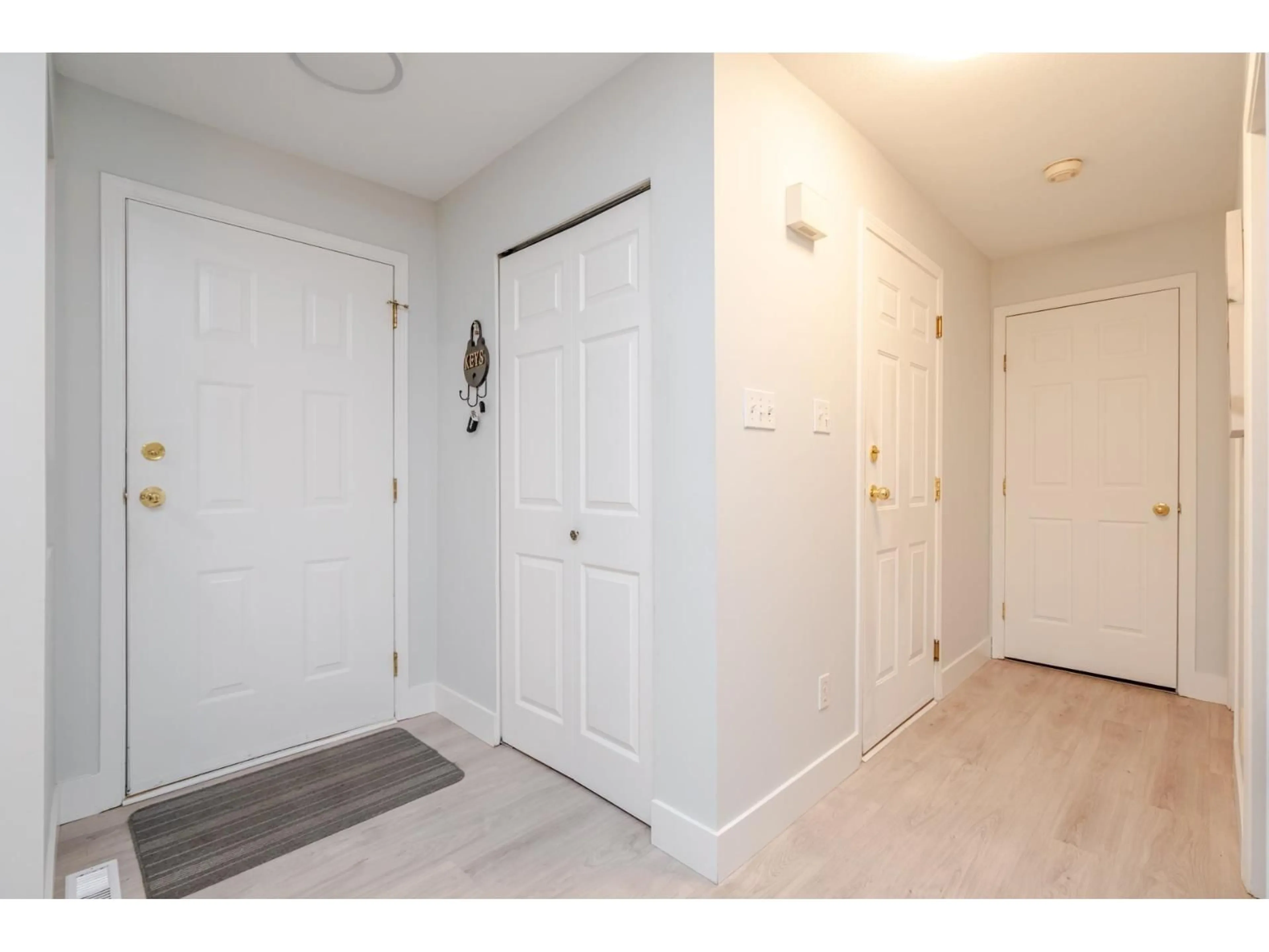 Indoor entryway for 125 - 3080 TOWNLINE ROAD, Abbotsford British Columbia V2T5M2