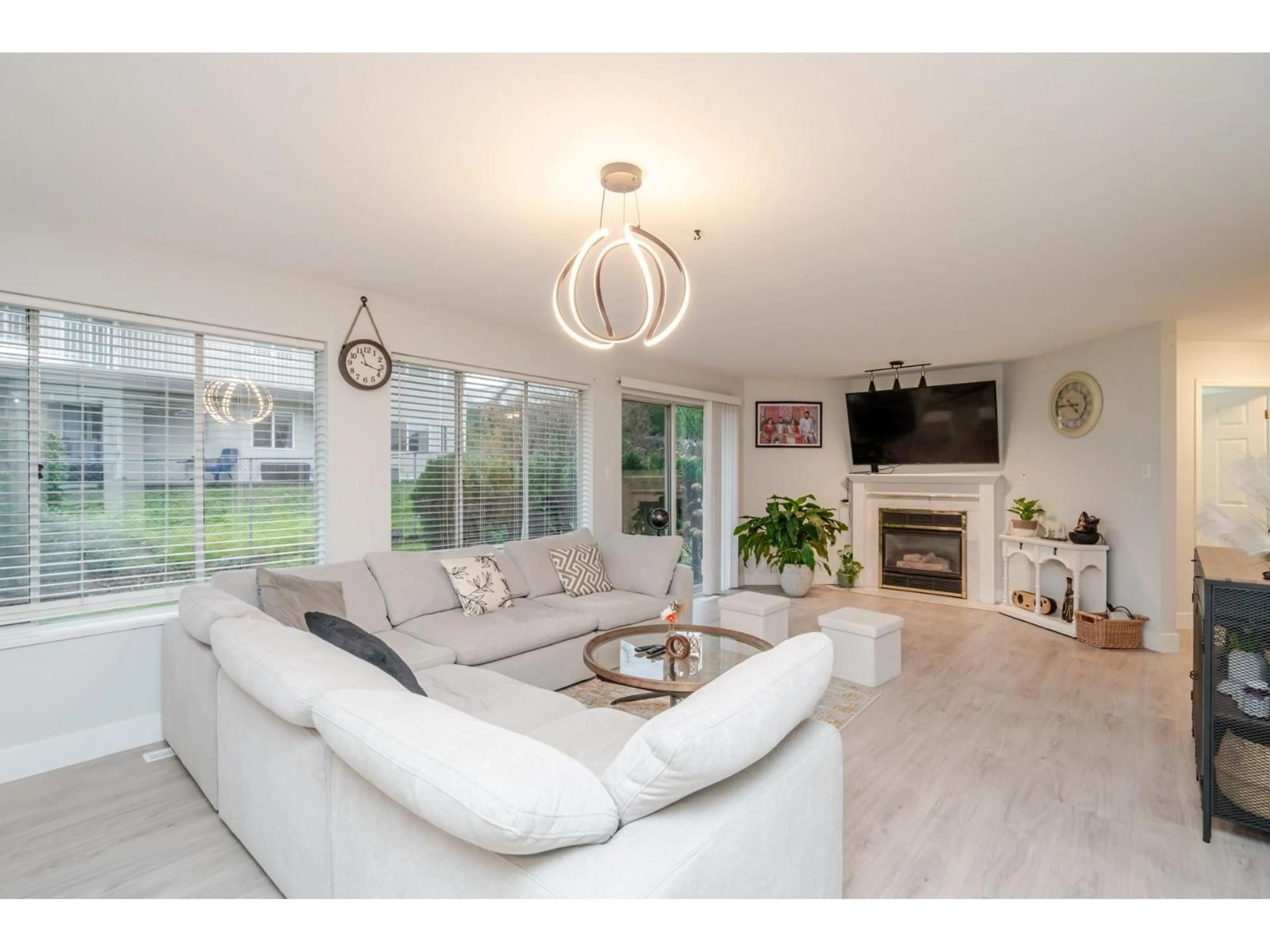 Living room with furniture, unknown for 125 - 3080 TOWNLINE ROAD, Abbotsford British Columbia V2T5M2