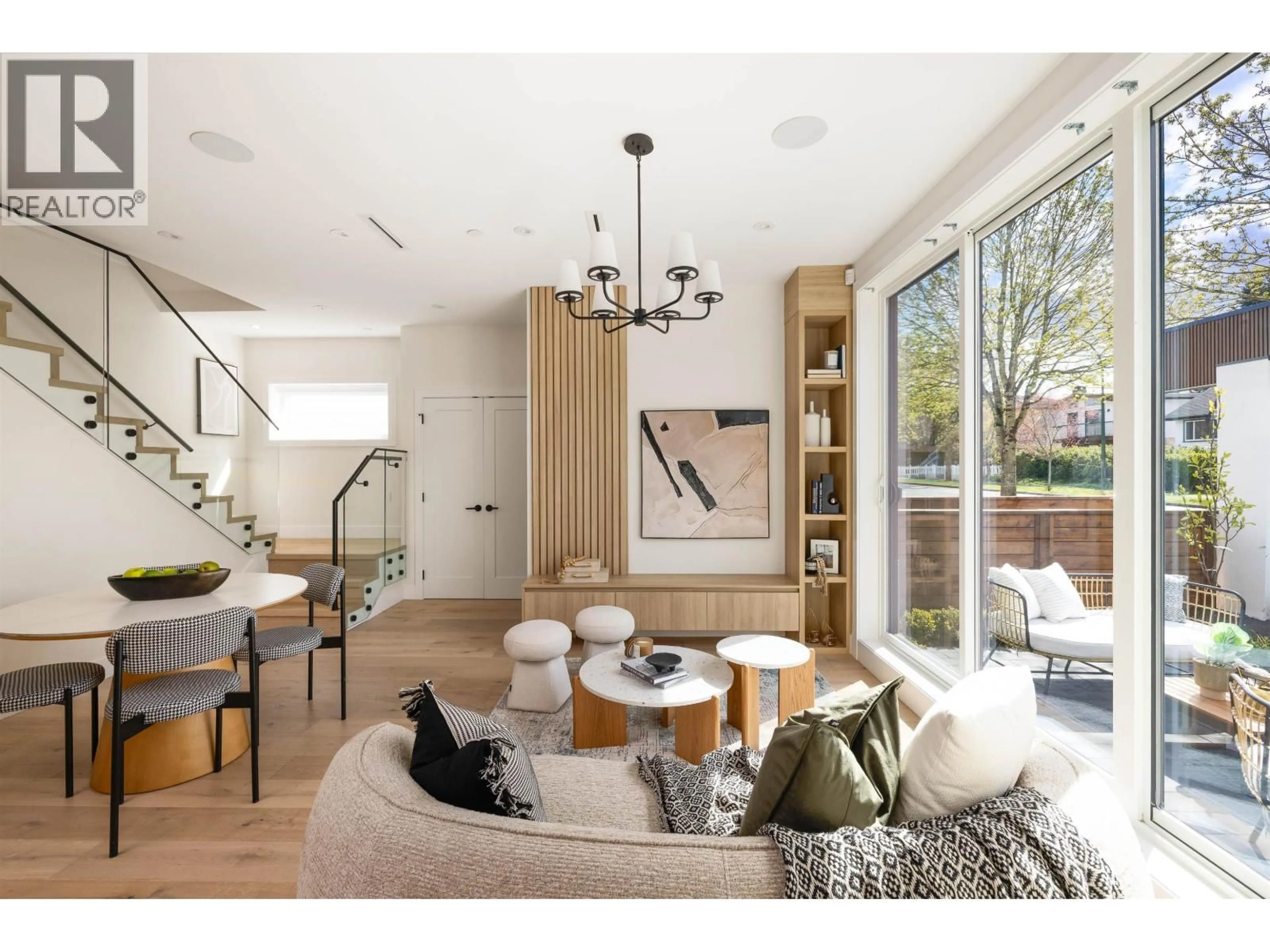 Unknown for 2 - 3141 19 AVENUE, Vancouver British Columbia V5M2T2