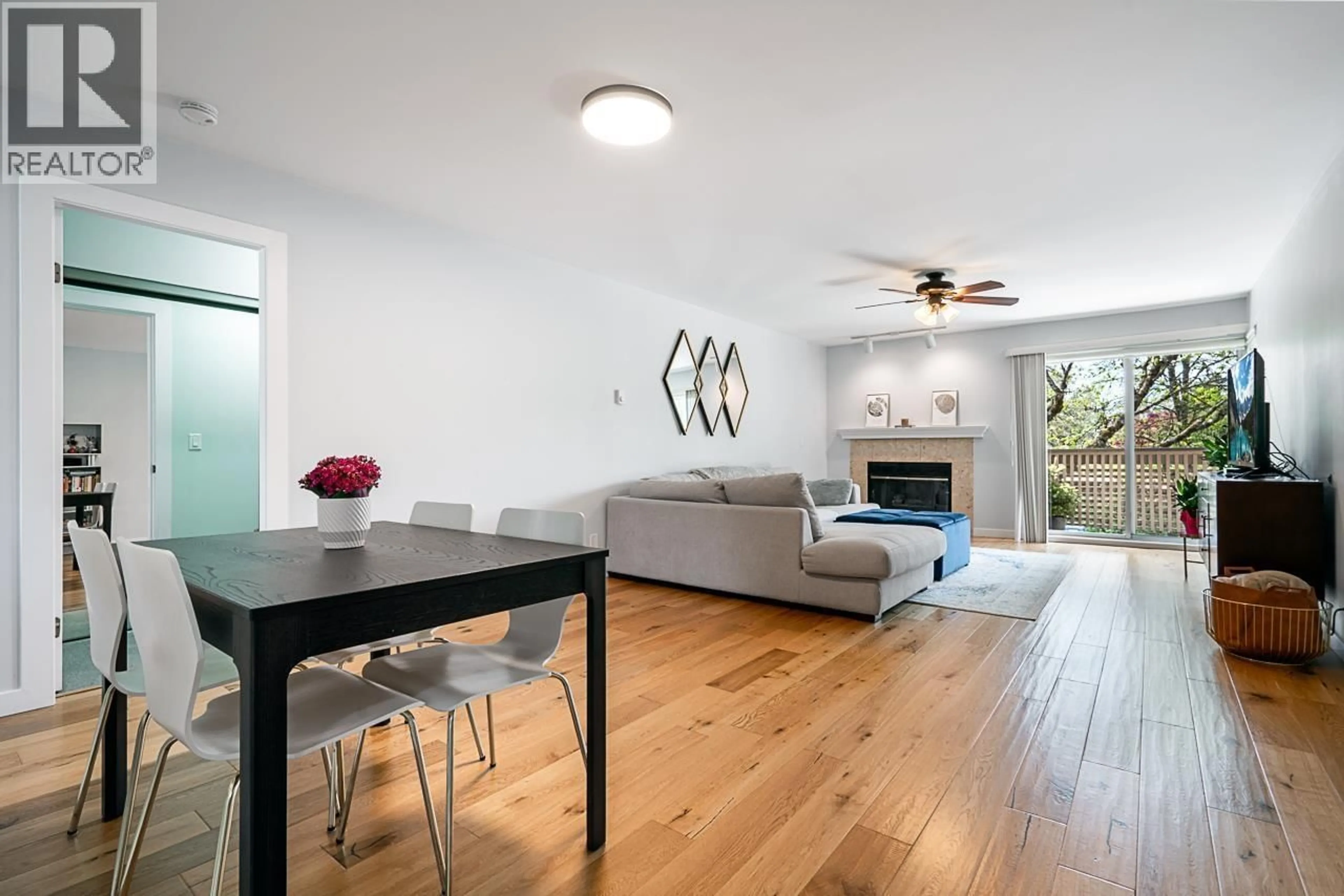 Unknown for 836 ROCHE POINT DRIVE, North Vancouver British Columbia V7H2T9