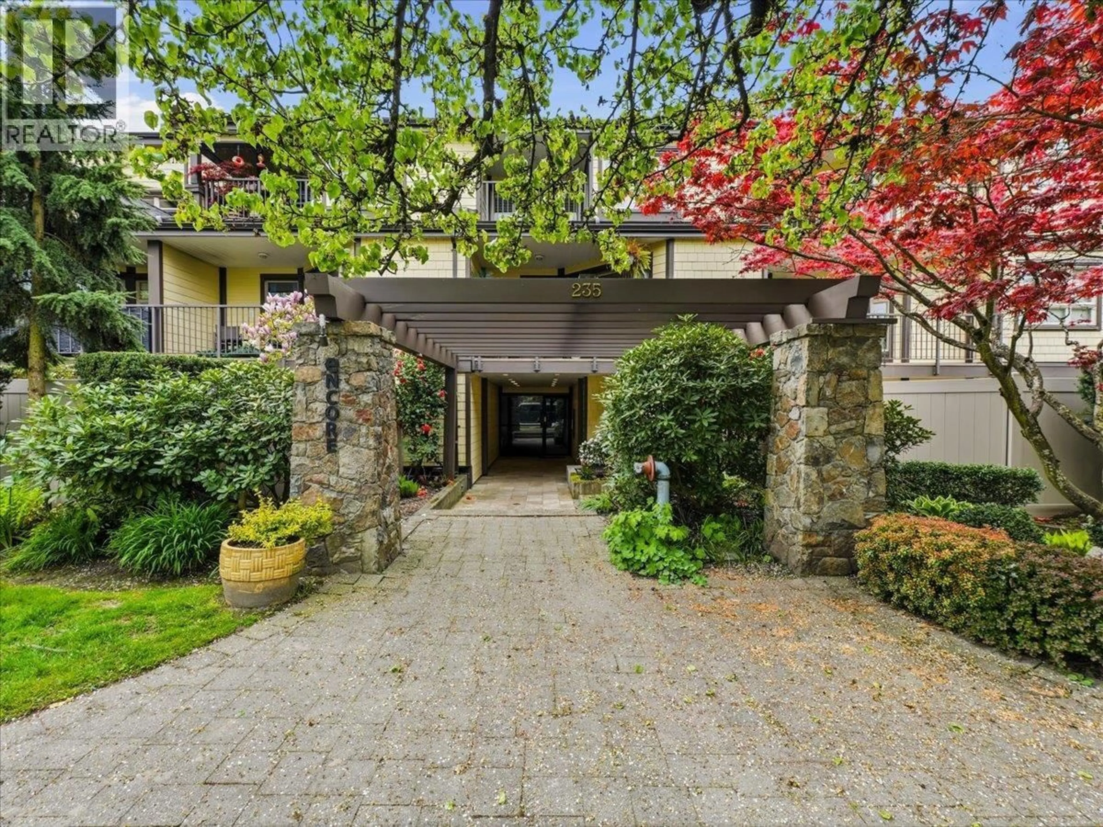 Unknown for 102 - 235 4TH STREET, North Vancouver British Columbia V7M1H8