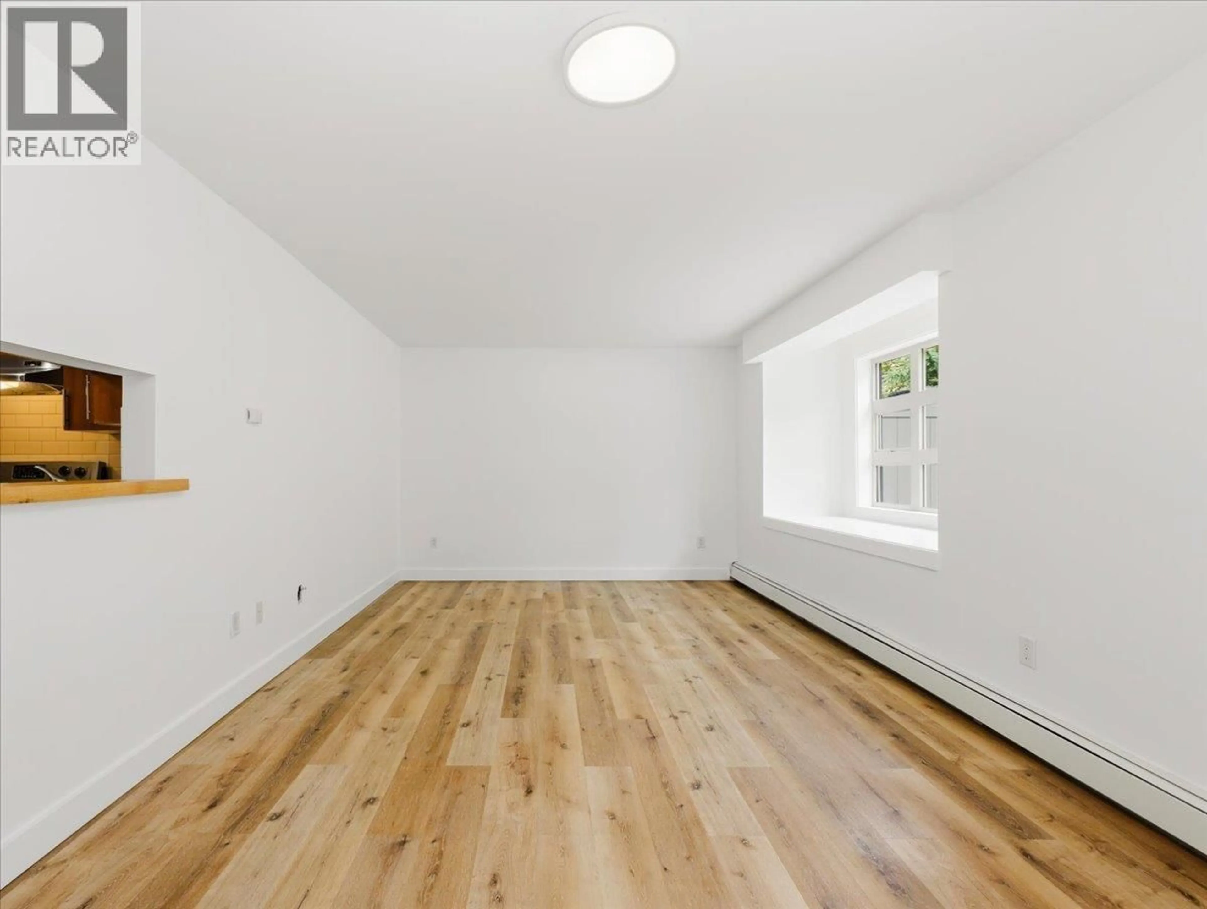 Unknown for 102 - 235 4TH STREET, North Vancouver British Columbia V7M1H8