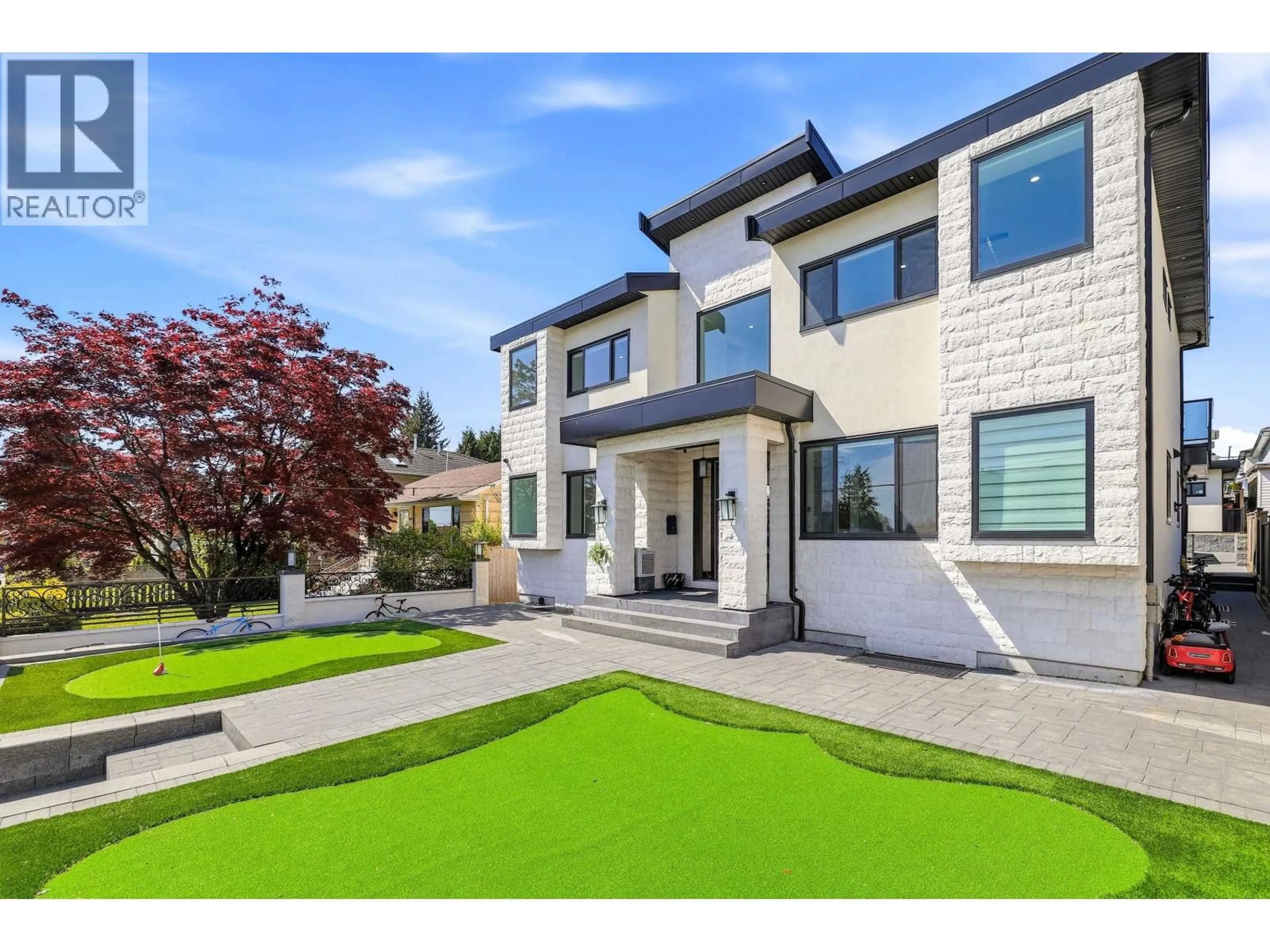 Unknown for 8061 11TH AVENUE, Burnaby British Columbia V3N2N8