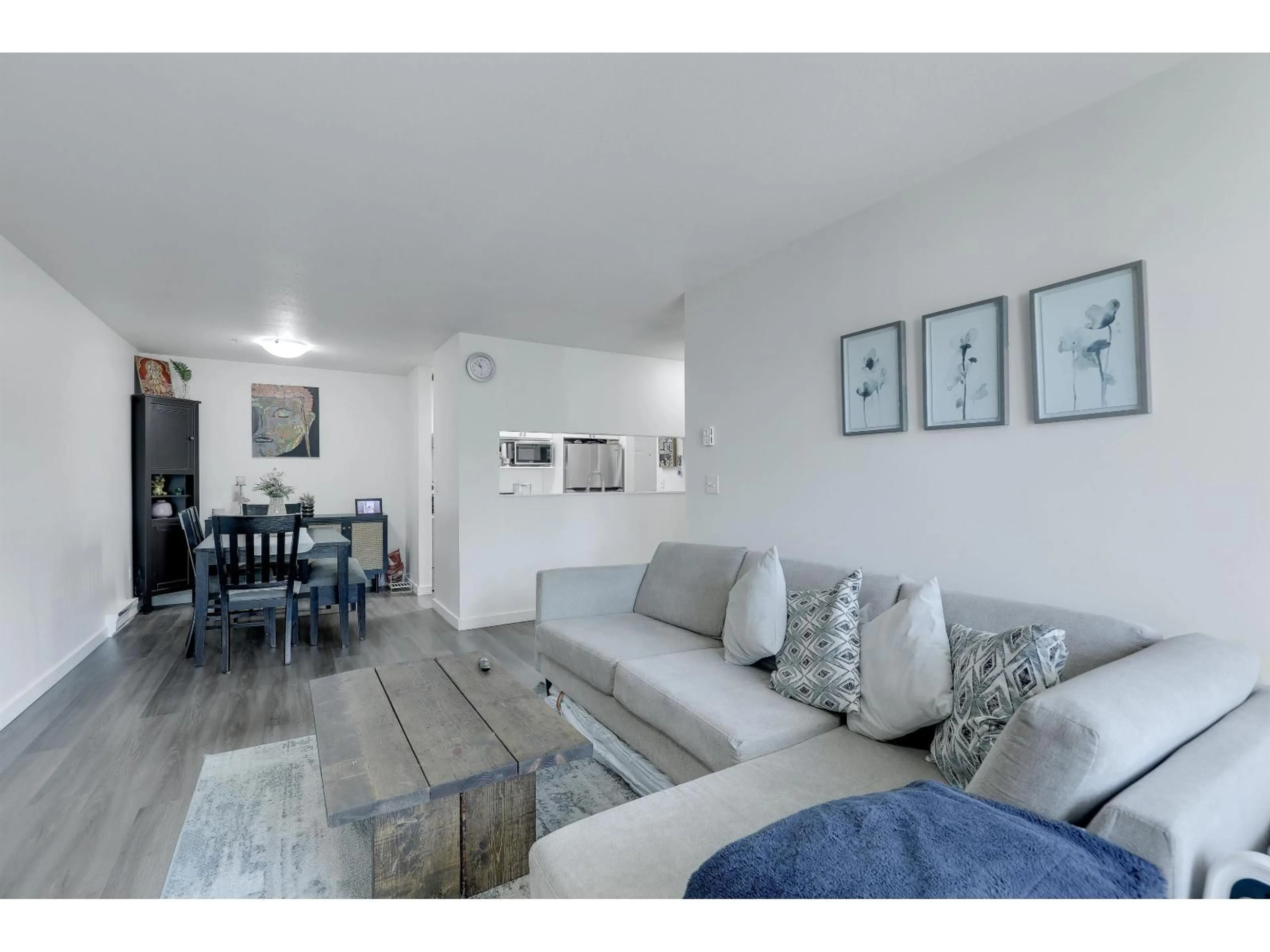 Living room with furniture, unknown for 336 - 32830 GEORGE FERGUSON WAY, Abbotsford British Columbia V2S7K1