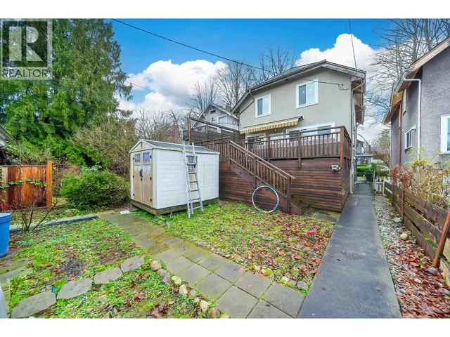 2779 13TH AVENUE, Vancouver 5