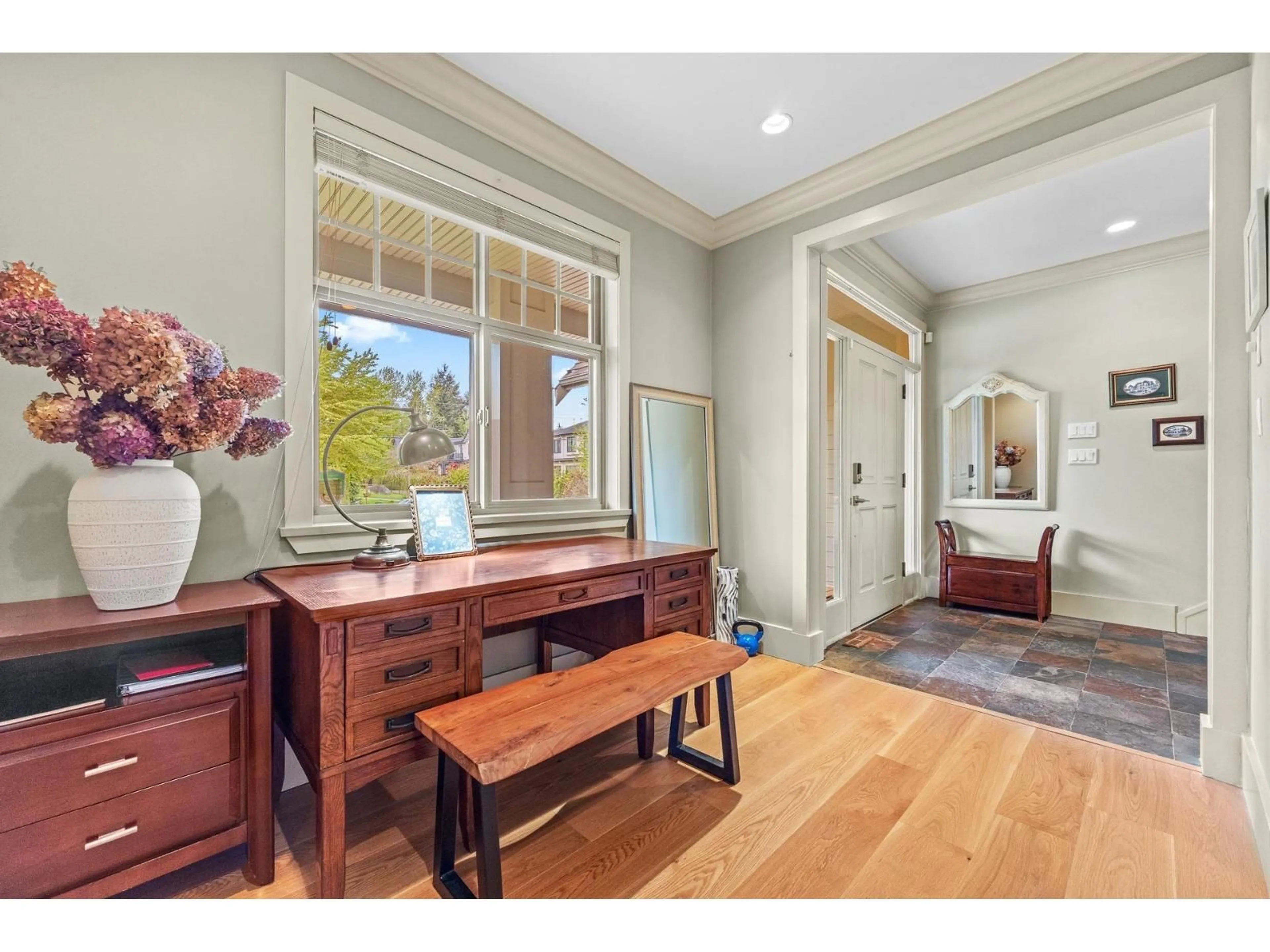 Indoor entryway for 3788 156 STREET, Surrey British Columbia V3Z0H6