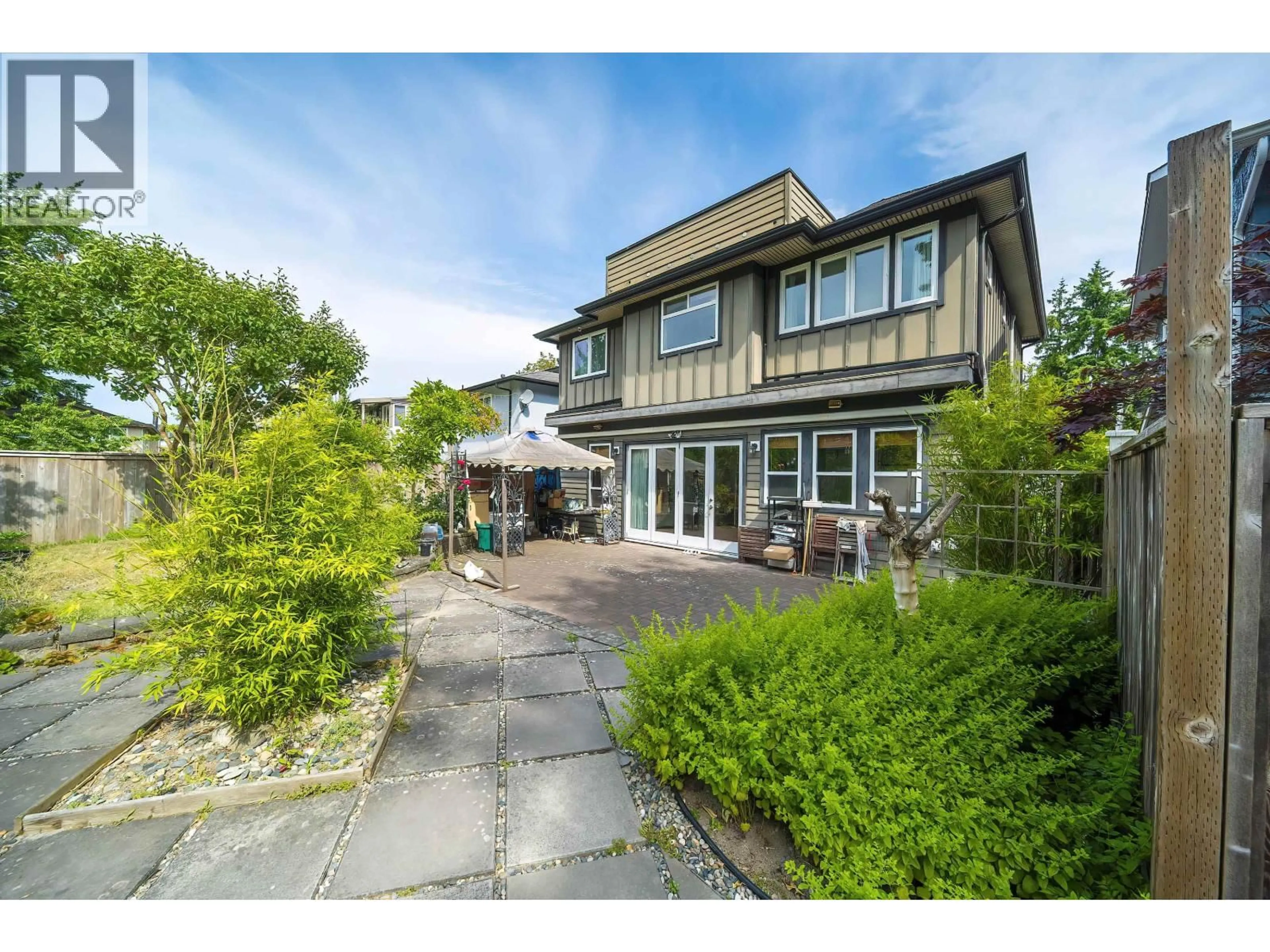 A pic from outside/outdoor area/front of a property/back of a property/a pic from drone, street for 4808 BONAVISTA DRIVE, Richmond British Columbia V7E4K4