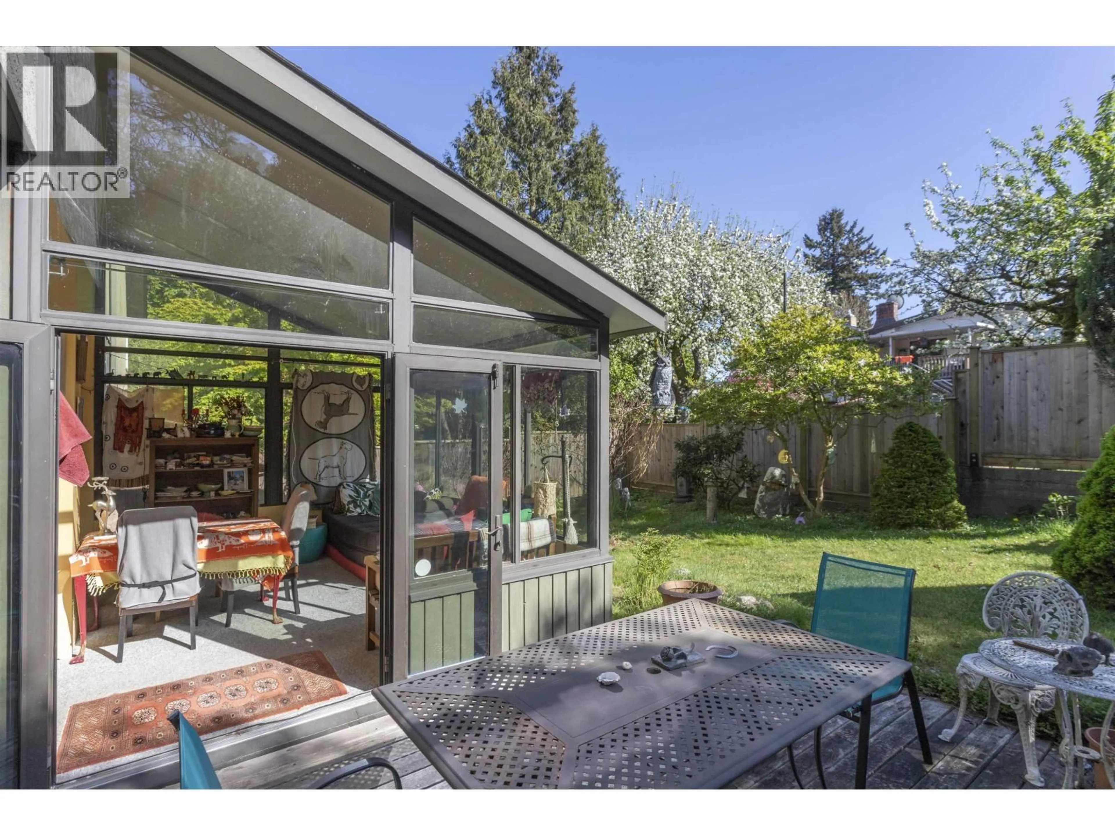 Unknown for 4334 QUEBEC STREET, Vancouver British Columbia V5V3I3