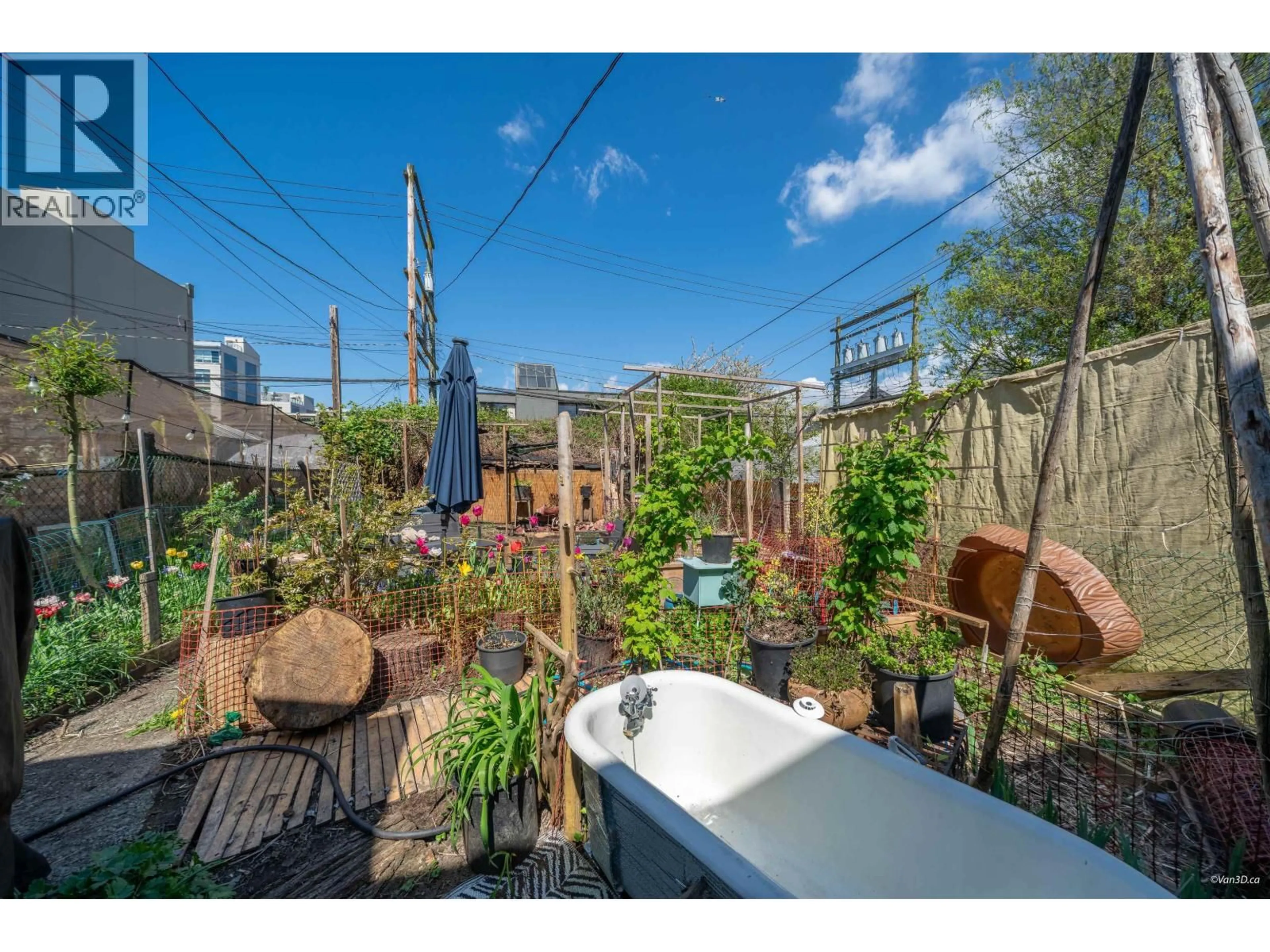 Unknown for 655 PENDER STREET, Vancouver British Columbia V6A1V6