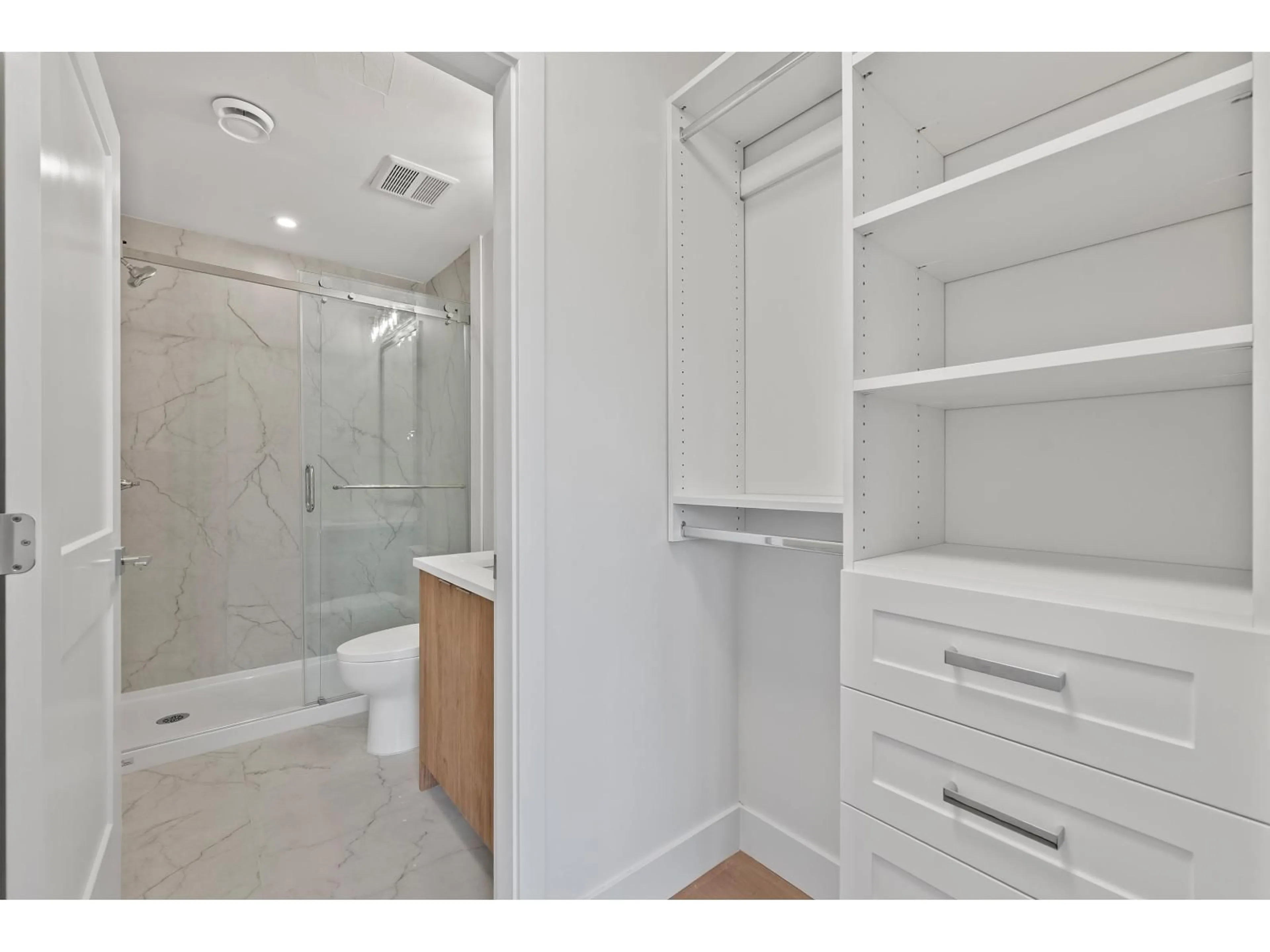 Standard bathroom, ceramic/tile floor for 213 - 2233 156 STREET, Surrey British Columbia V4A4V3