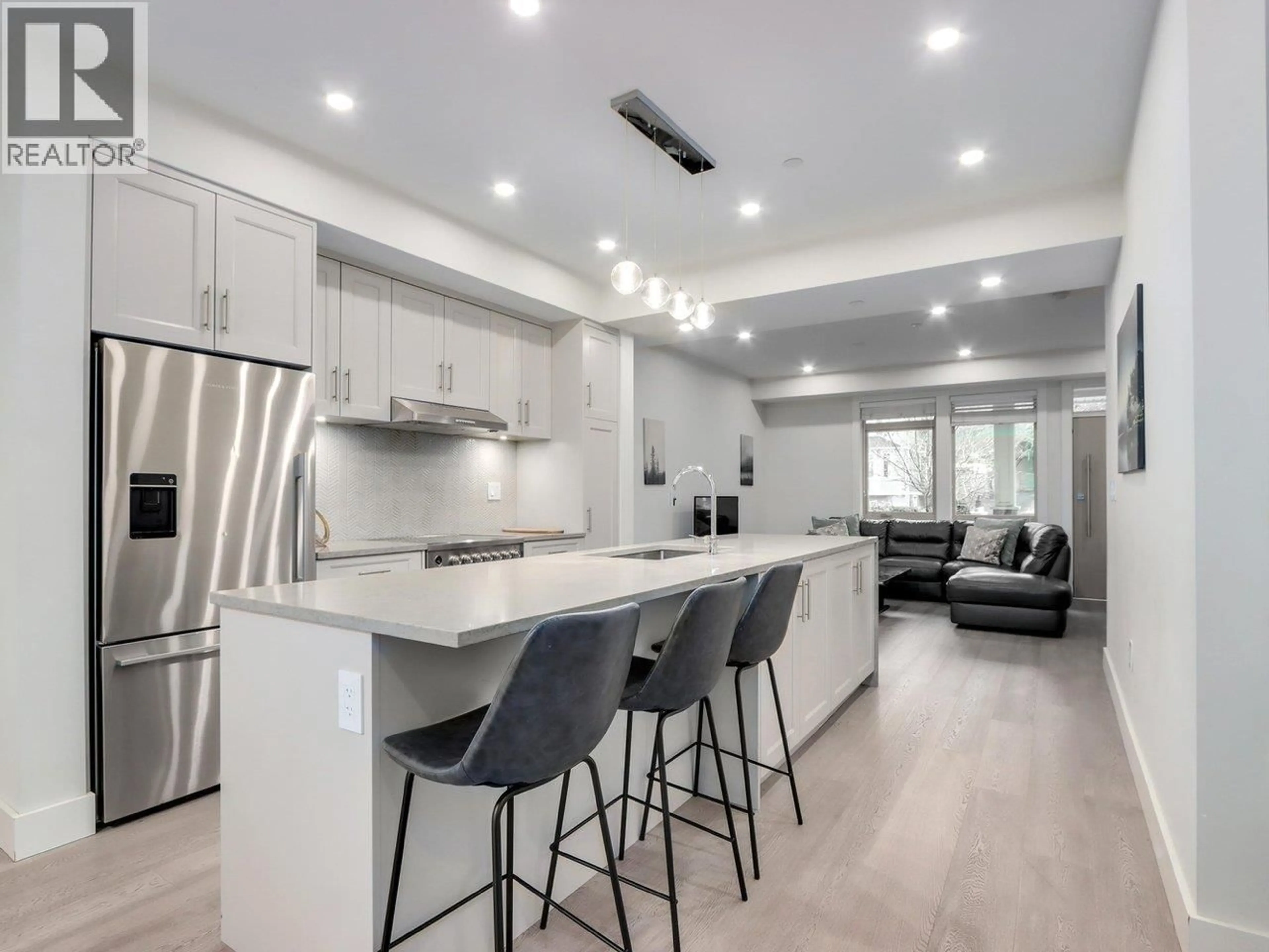 Unknown for 3 - 115 QUEENS ROAD, North Vancouver British Columbia V7N2K4