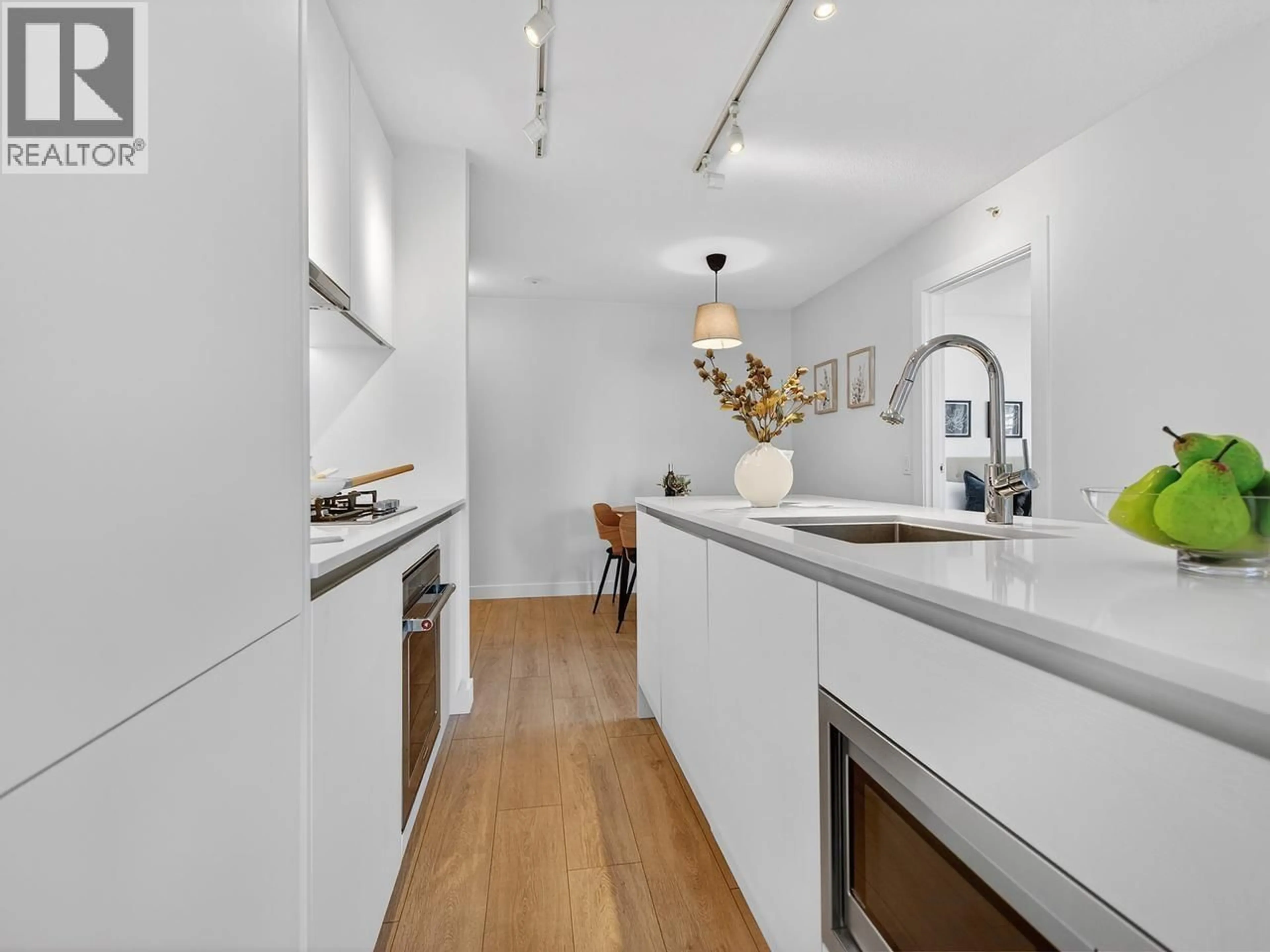 Unknown for 905 - 988 QUAYSIDE DRIVE, New Westminster British Columbia V3M0L5