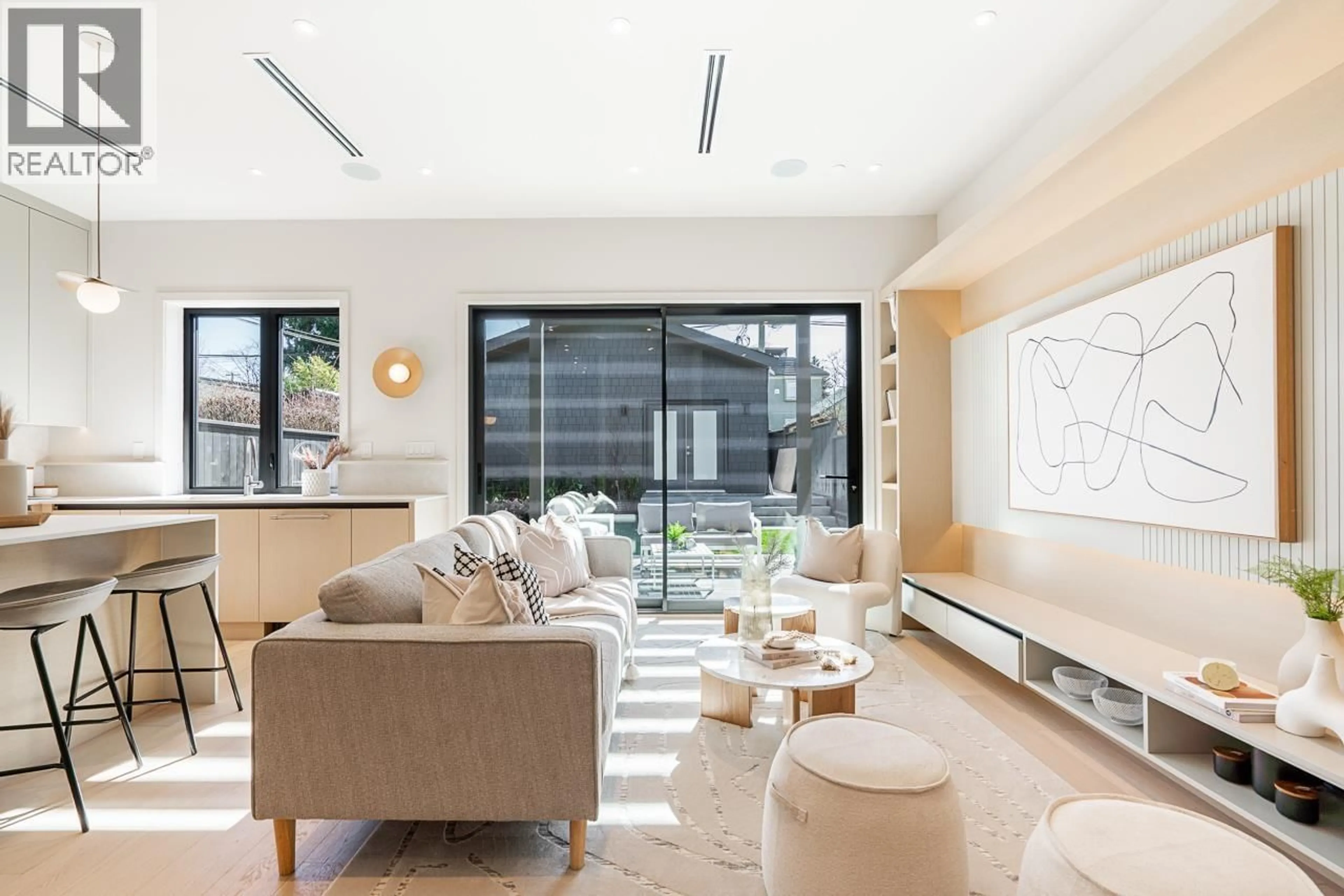 Unknown for 2 - 372 37 AVENUE, Vancouver British Columbia V5W1E7