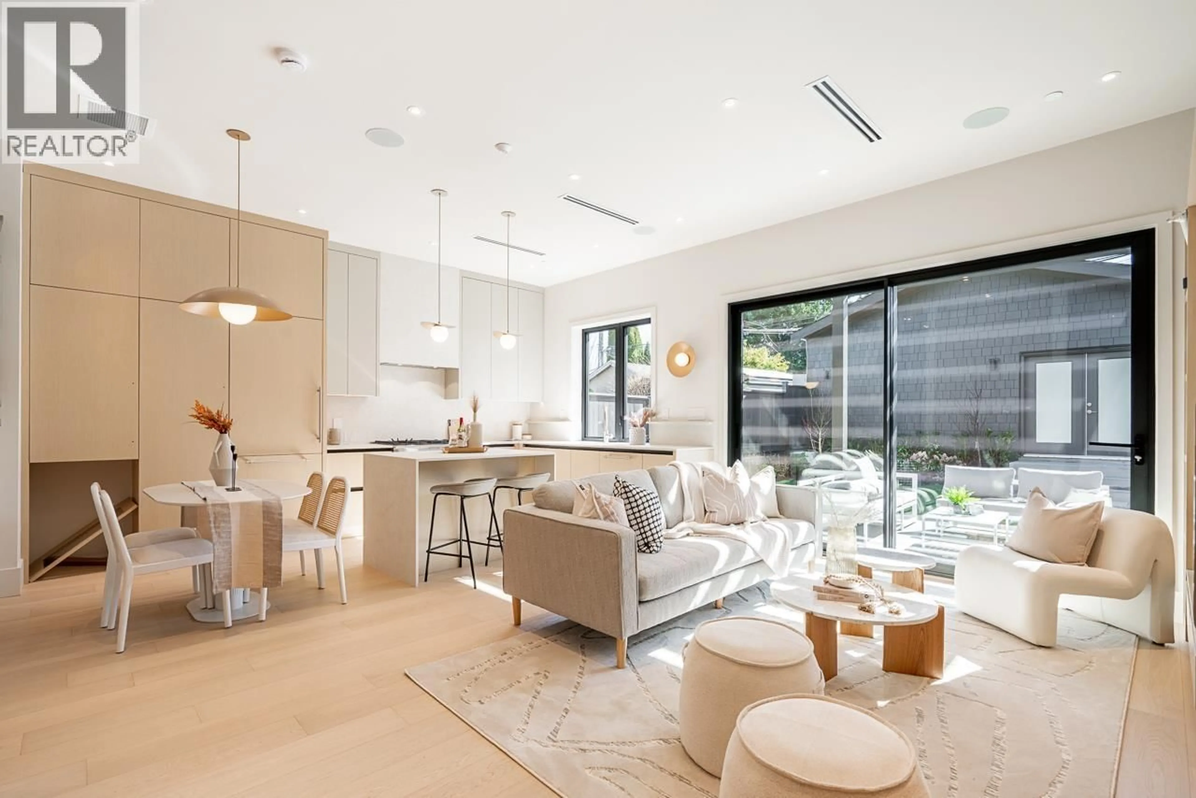 Unknown for 2 - 372 37 AVENUE, Vancouver British Columbia V5W1E7