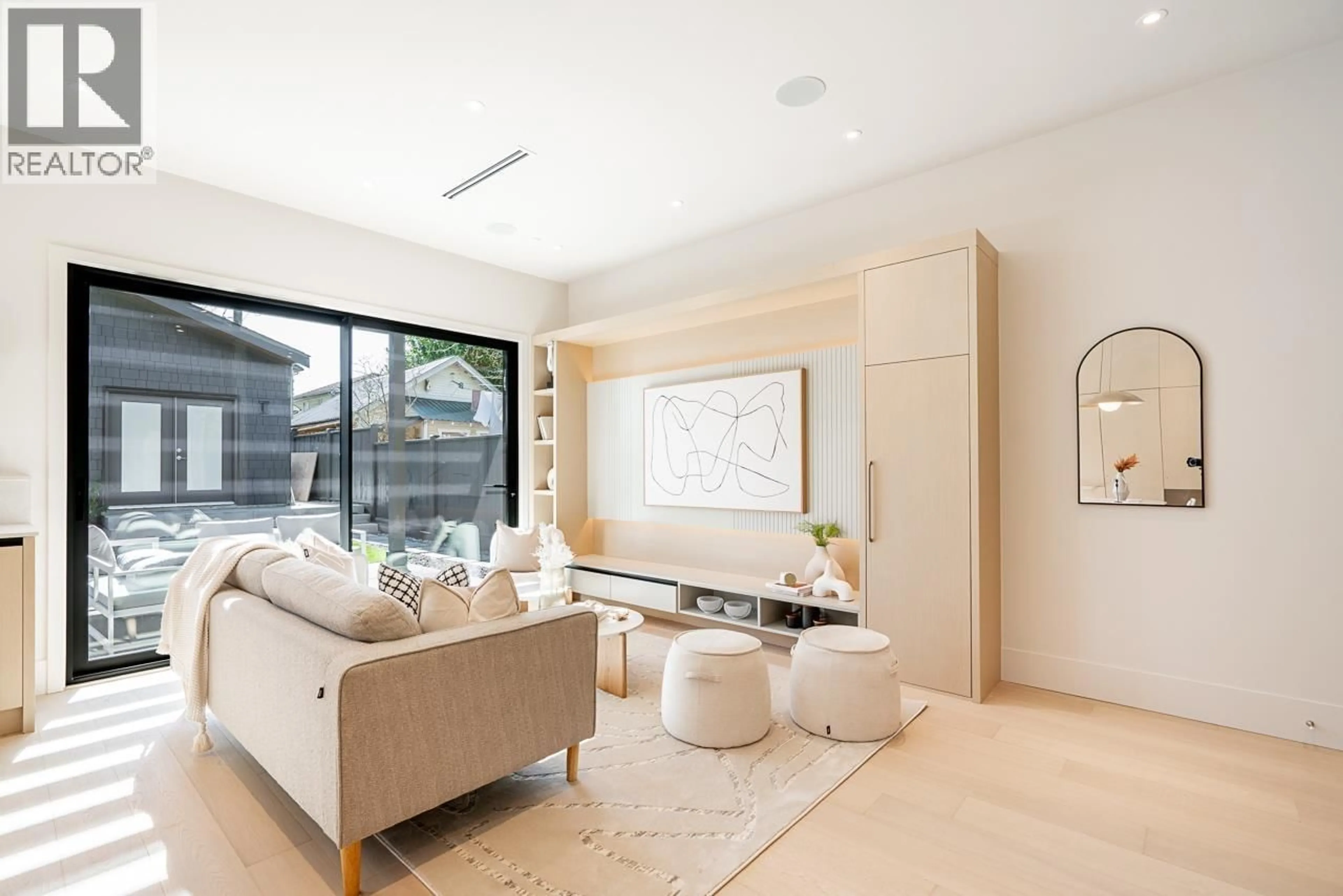 Unknown for 2 - 372 37 AVENUE, Vancouver British Columbia V5W1E7