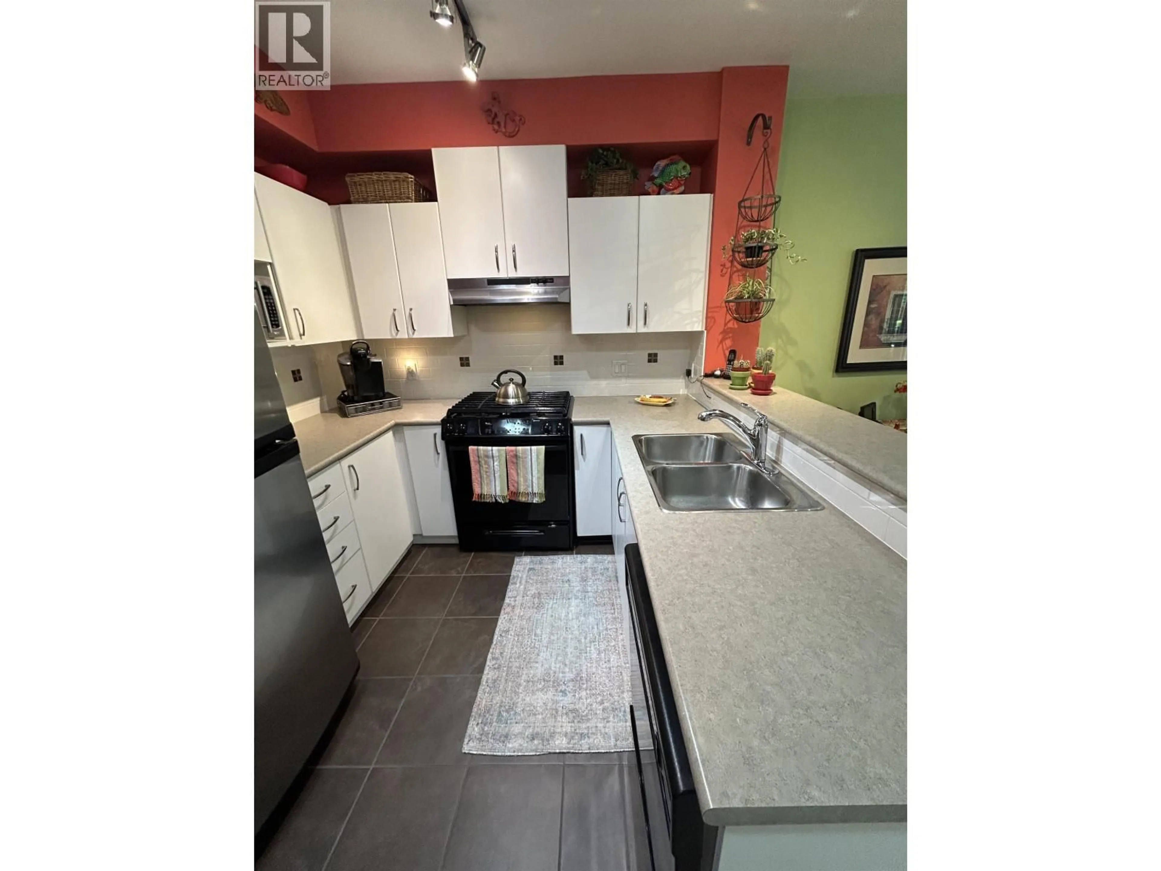 Open concept kitchen, unknown for 121 - 801 KLAHANIE DRIVE, Port Moody British Columbia V3H5K4