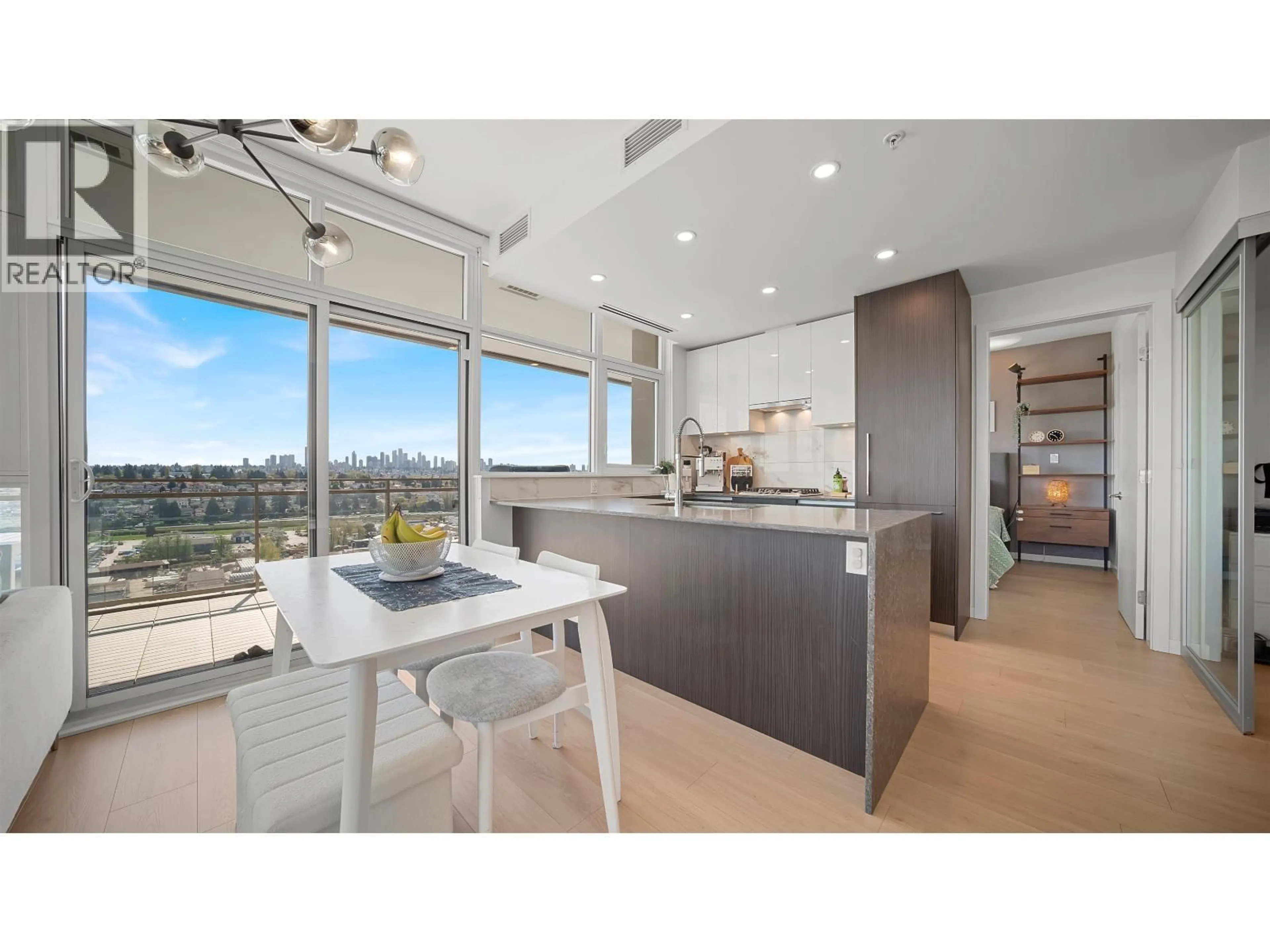 Contemporary kitchen, unknown for 1805 - 5333 GORING STREET, Burnaby British Columbia V5B0B6