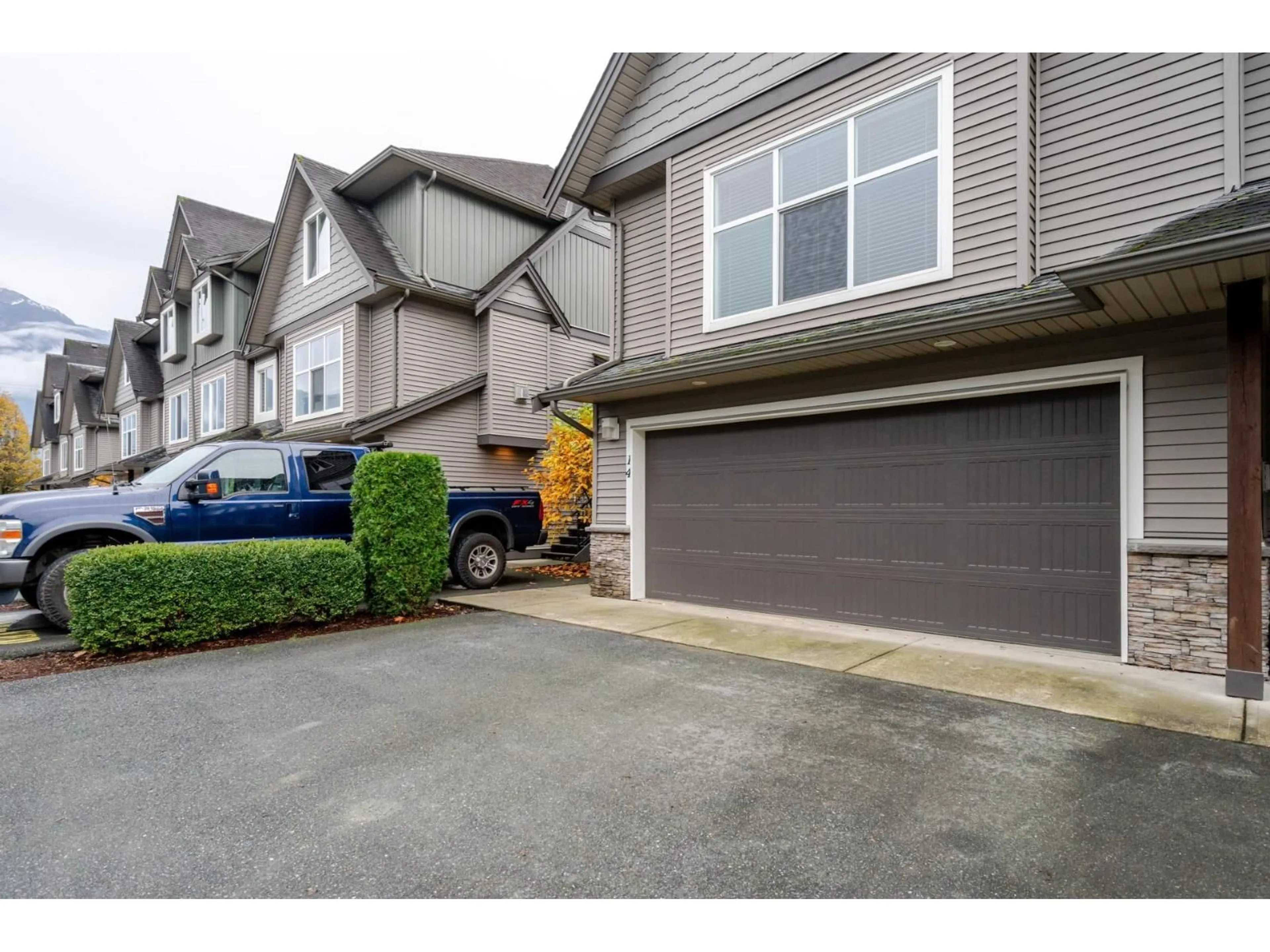 Indoor garage for 14 - 1609 AGASSIZ-ROSEDALE HIGHWAY NO 9 HIGHWAY, Agassiz British Columbia V0M1A3