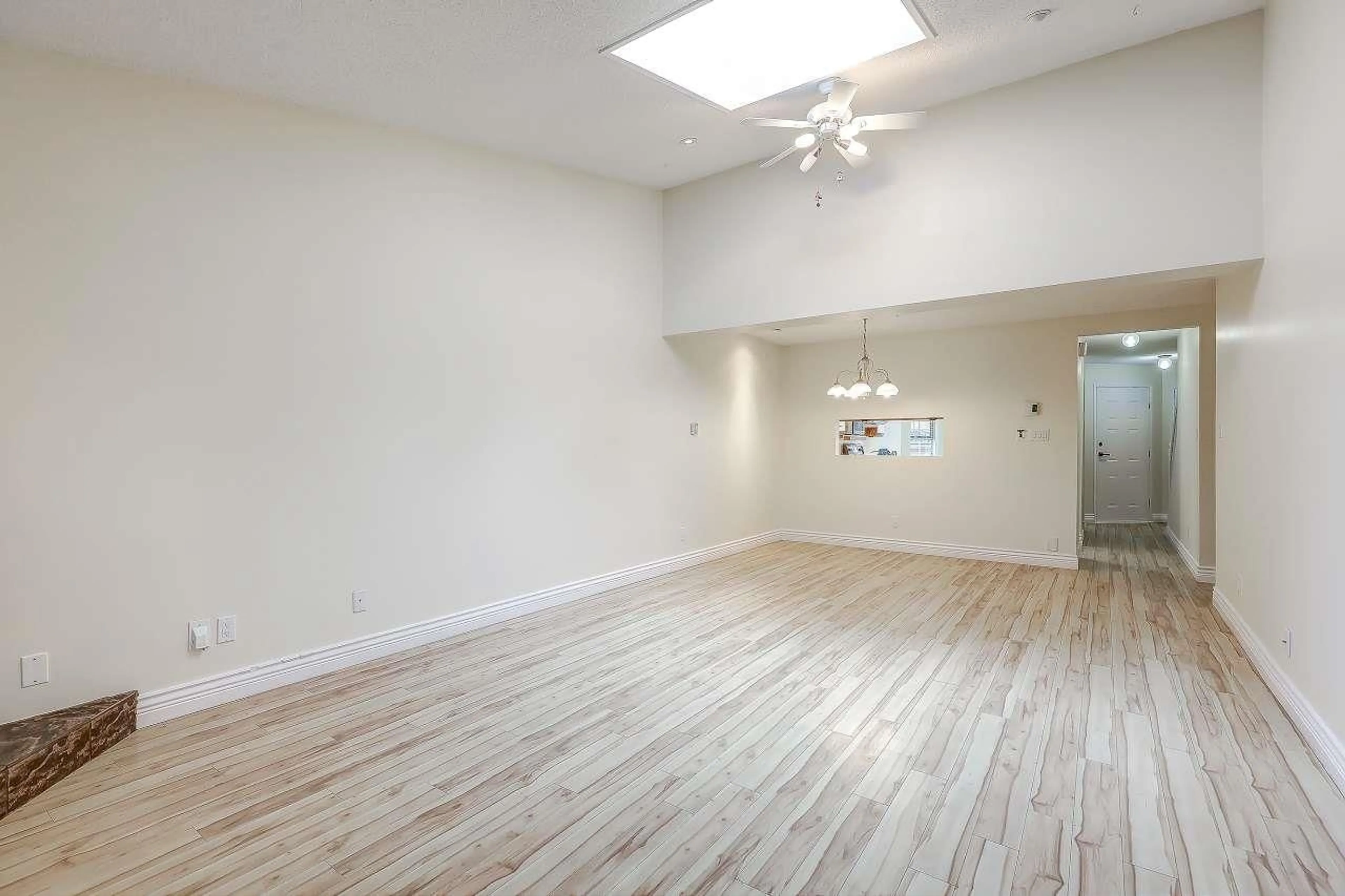 A pic of a room for 57 - 6537 138TH STREET, Surrey British Columbia V3W0C6