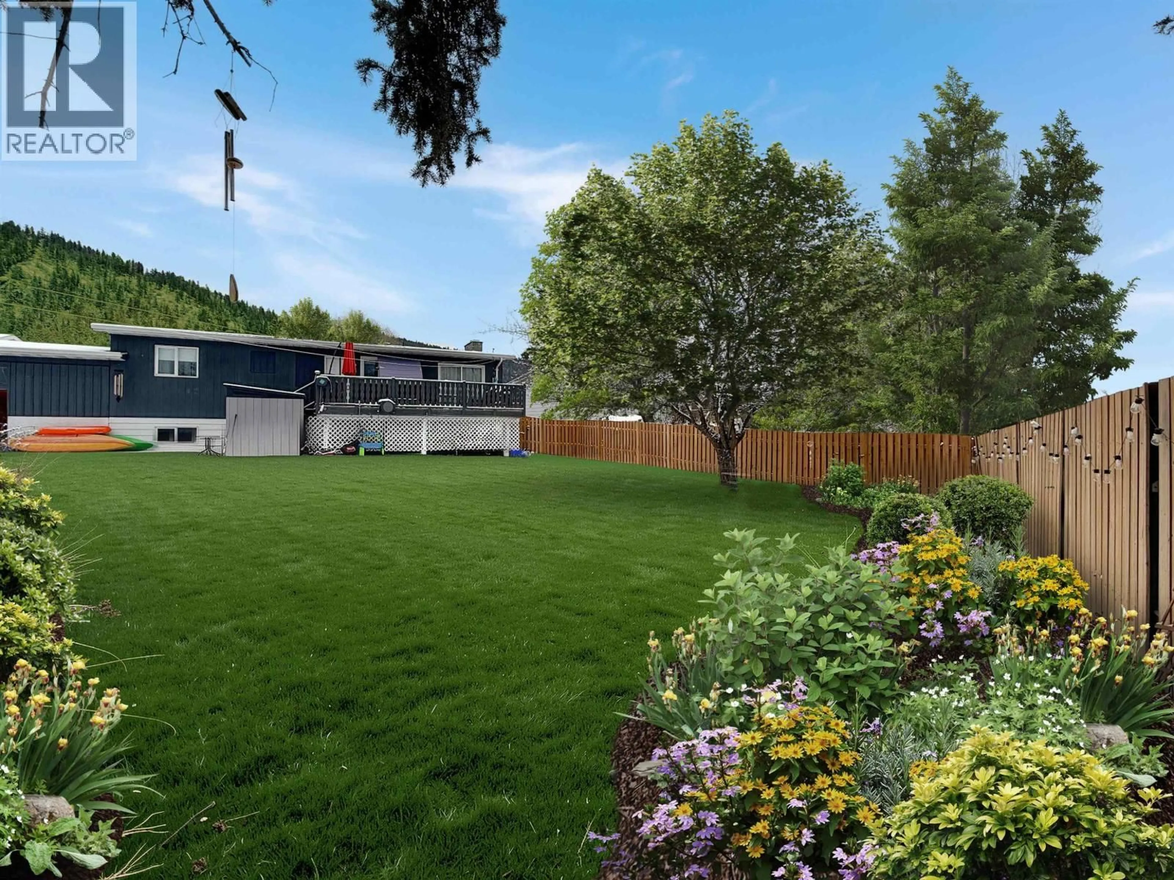 A pic from outside/outdoor area/front of a property/back of a property/a pic from drone, mountain view for 1085 NINTH AVENUE, Williams Lake British Columbia V2G2L2