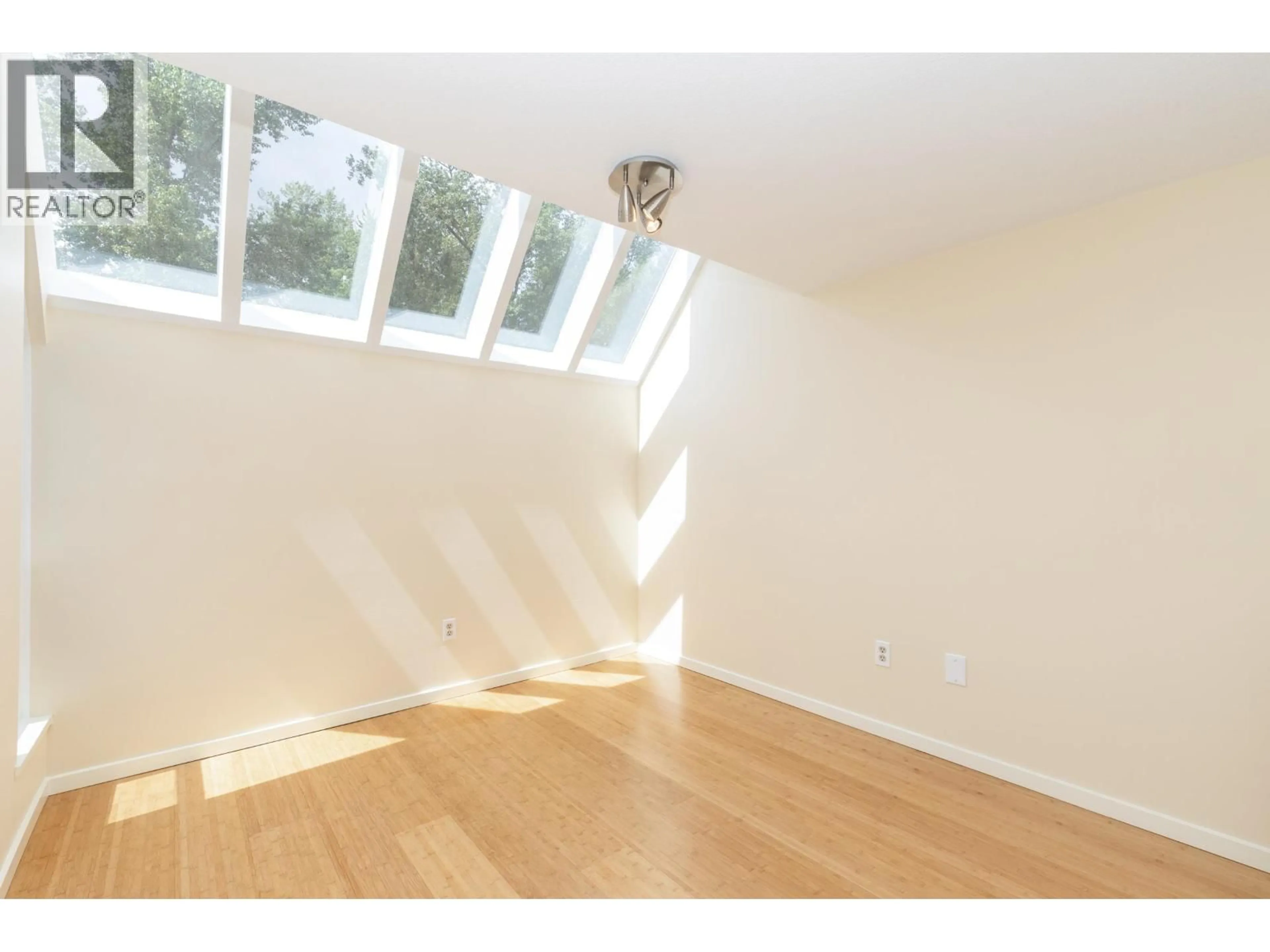 A pic of a room for 8526 WOODTRAIL PLACE, Burnaby British Columbia V5A4A9