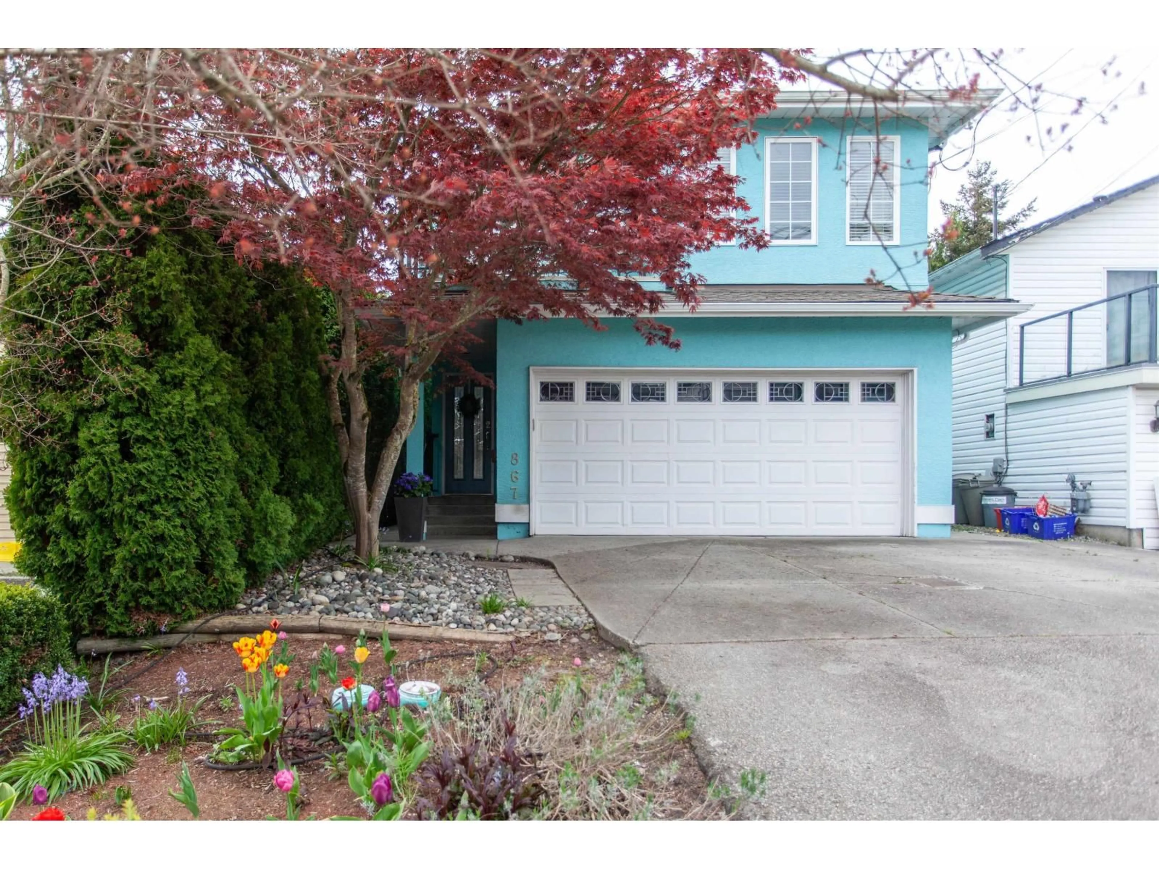 Home with vinyl exterior material, street for 867 STAYTE ROAD, White Rock British Columbia V4B4Y6