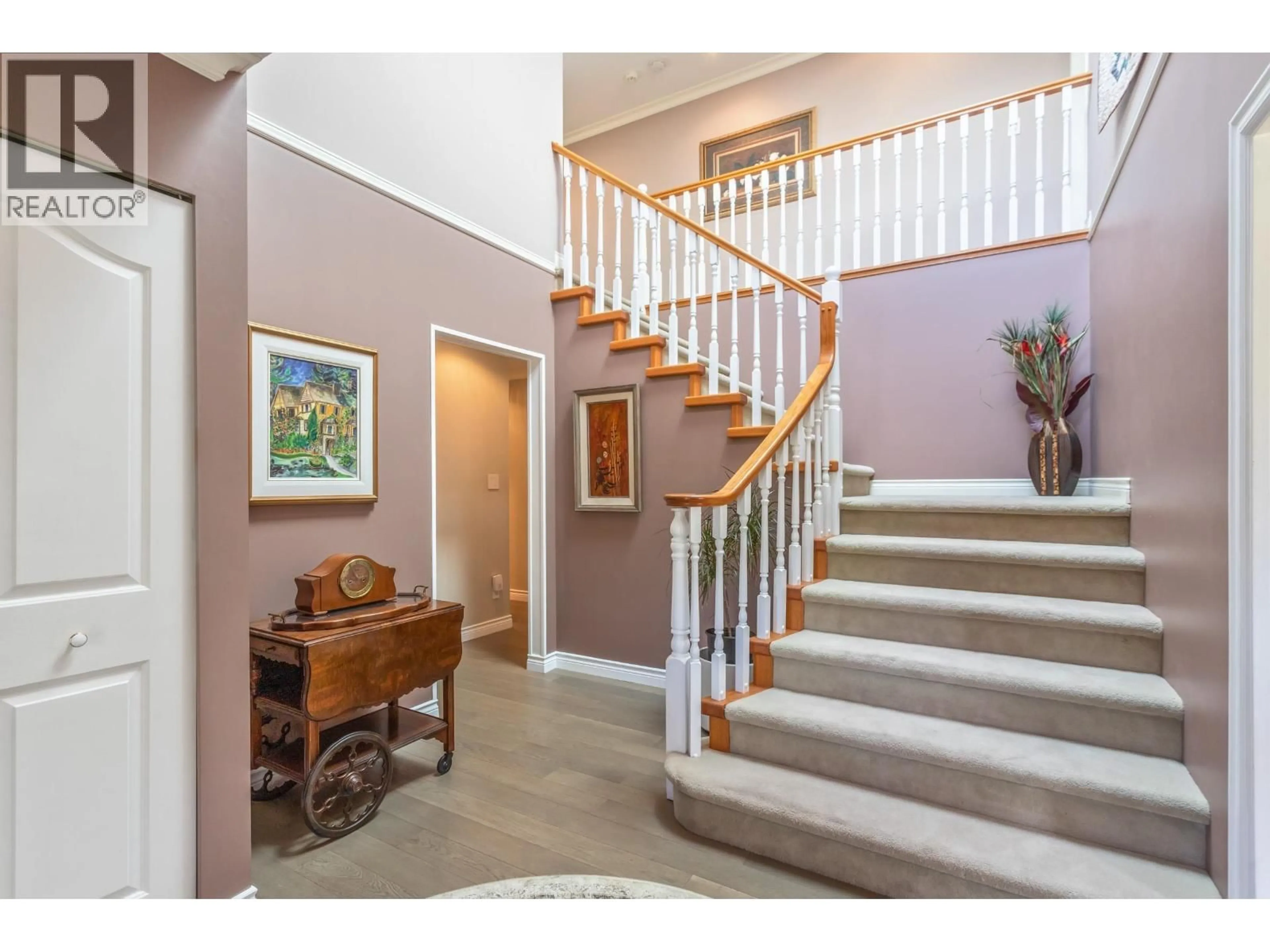 Indoor foyer for 2465 BERTON PLACE, North Vancouver British Columbia V7H2W9